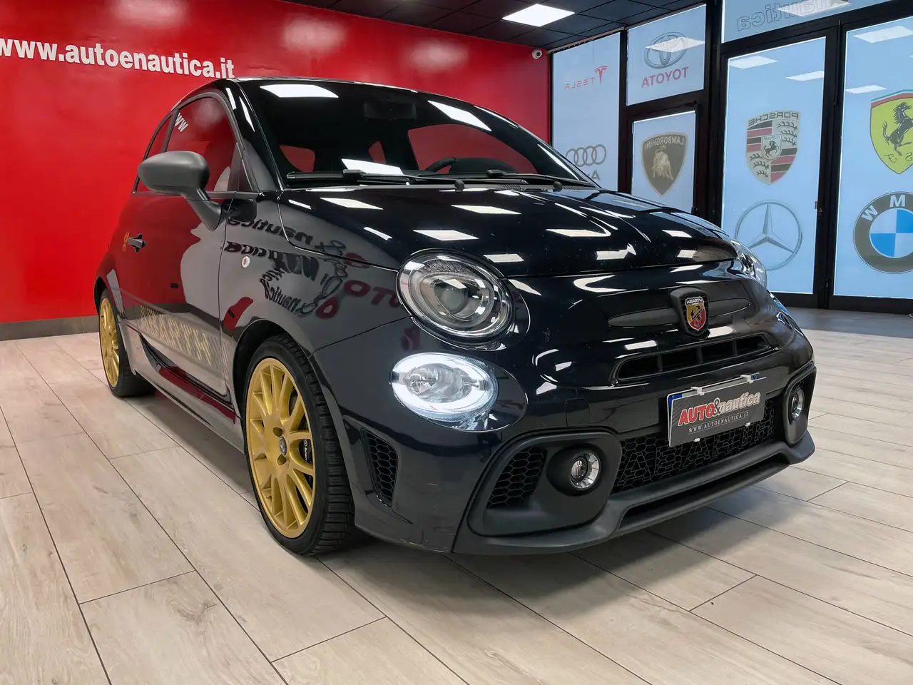 Abarth 695 2024 — фото 19