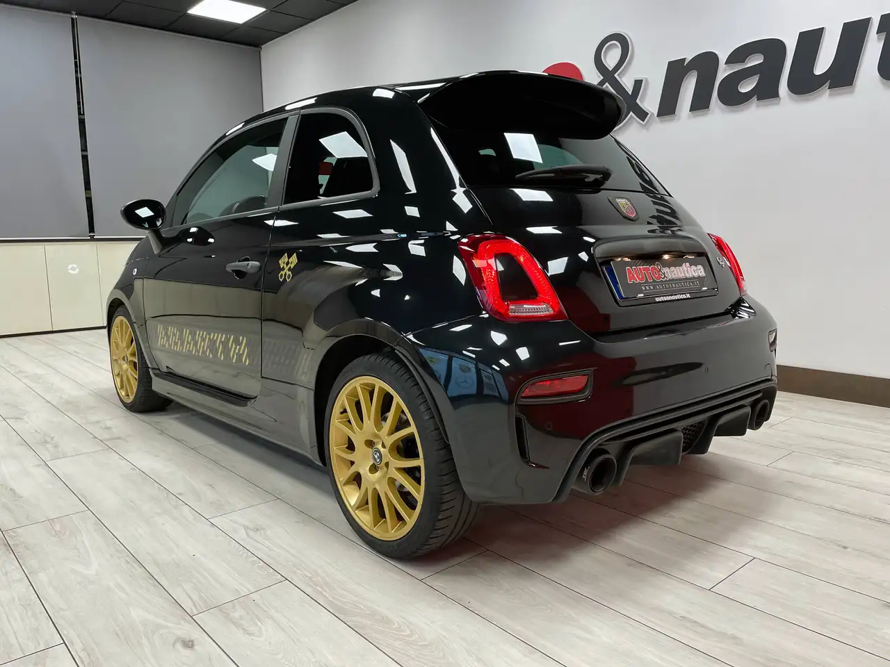 Abarth 695 2024