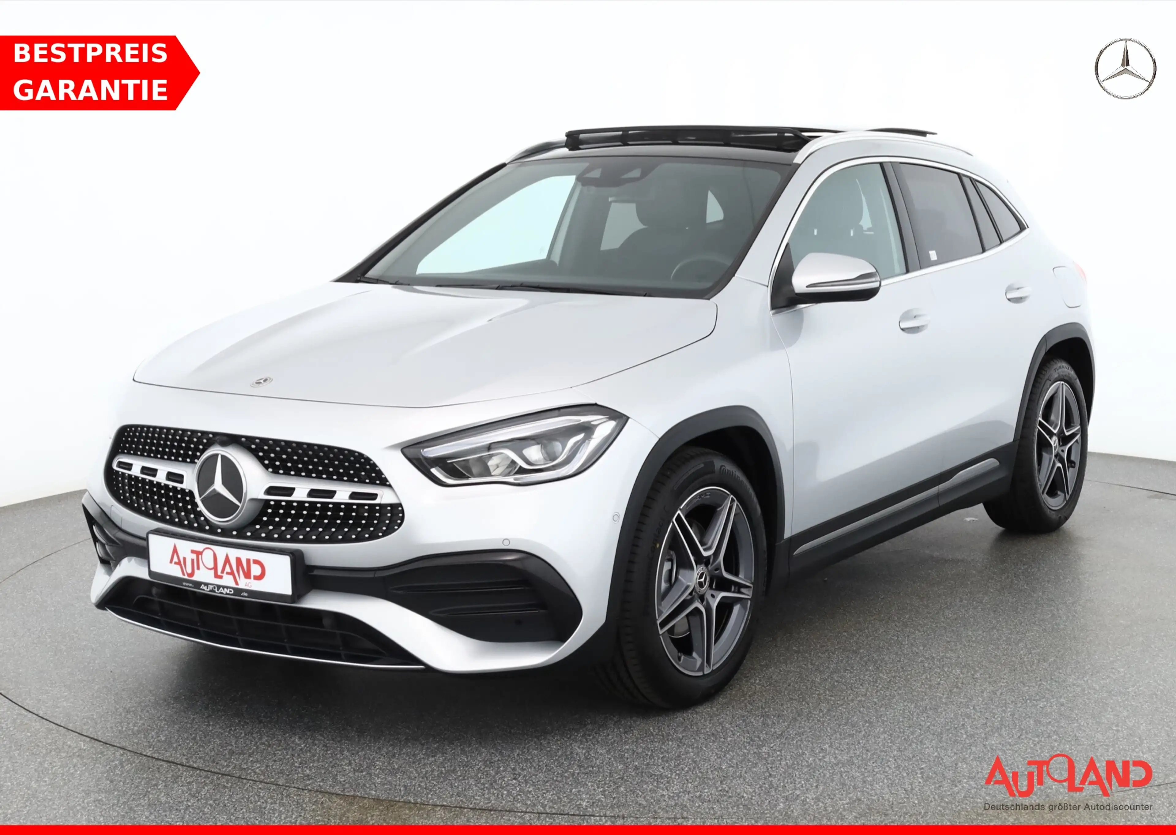 Mercedes-Benz GLA 250 AMG Line 4Matic LED Navi Panorama Kamera
