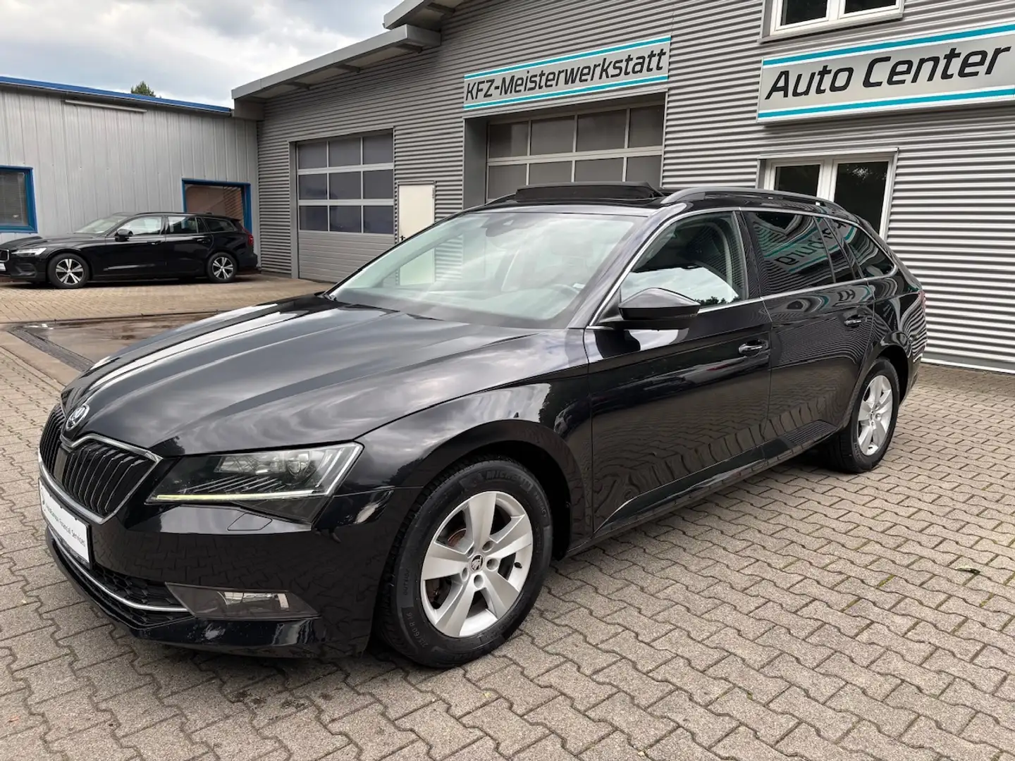 Skoda Superb Combi 2,0 TDI "Ambition" Negro - 1