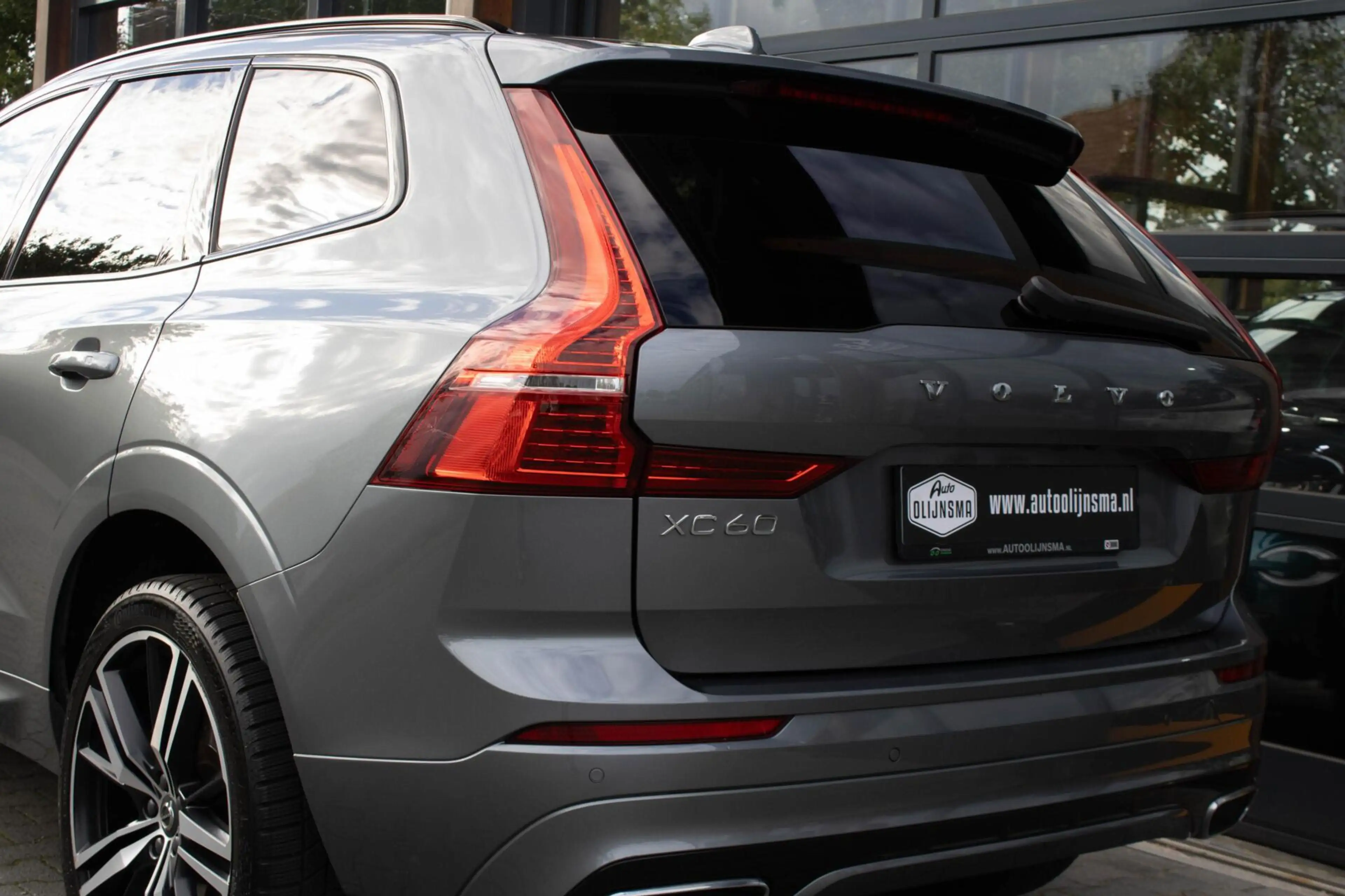 Volvo XC60 2.0 PHEV T6 AWD R-Design|360 Camera|Stuur+Stoelver — photo 12