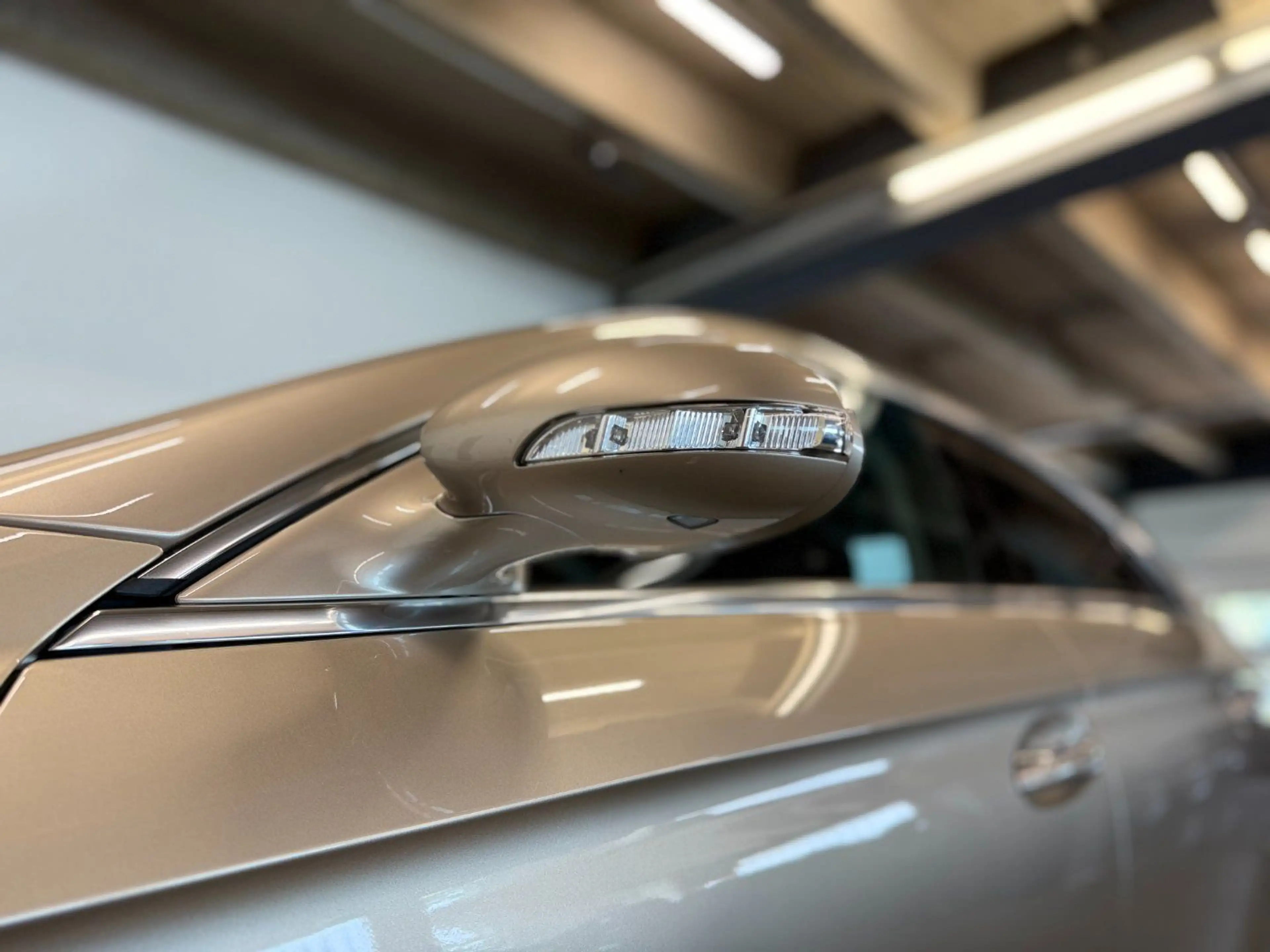 Mercedes-Benz CLS 350 — photo 13