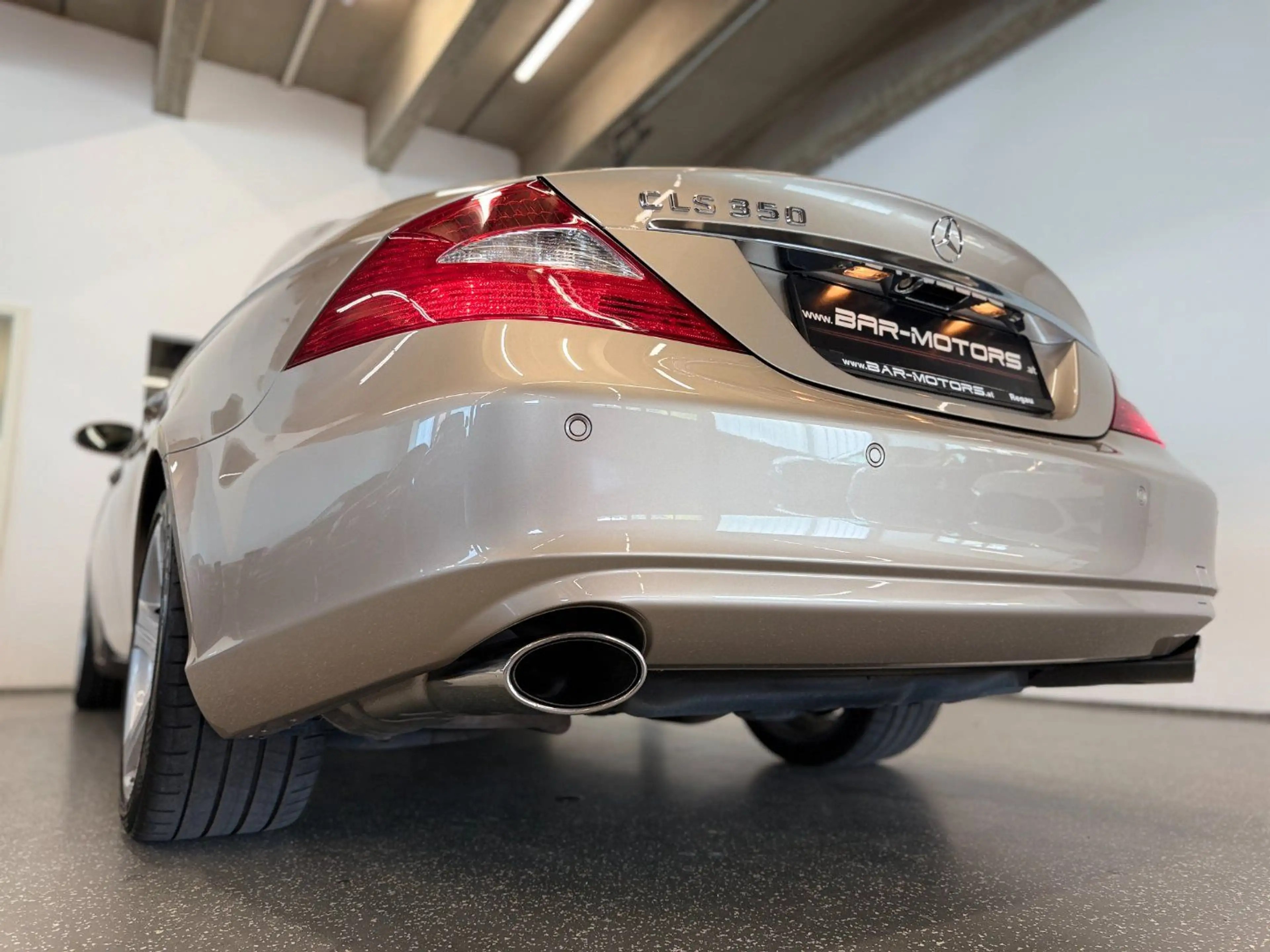 Mercedes-Benz CLS 350 — photo 14