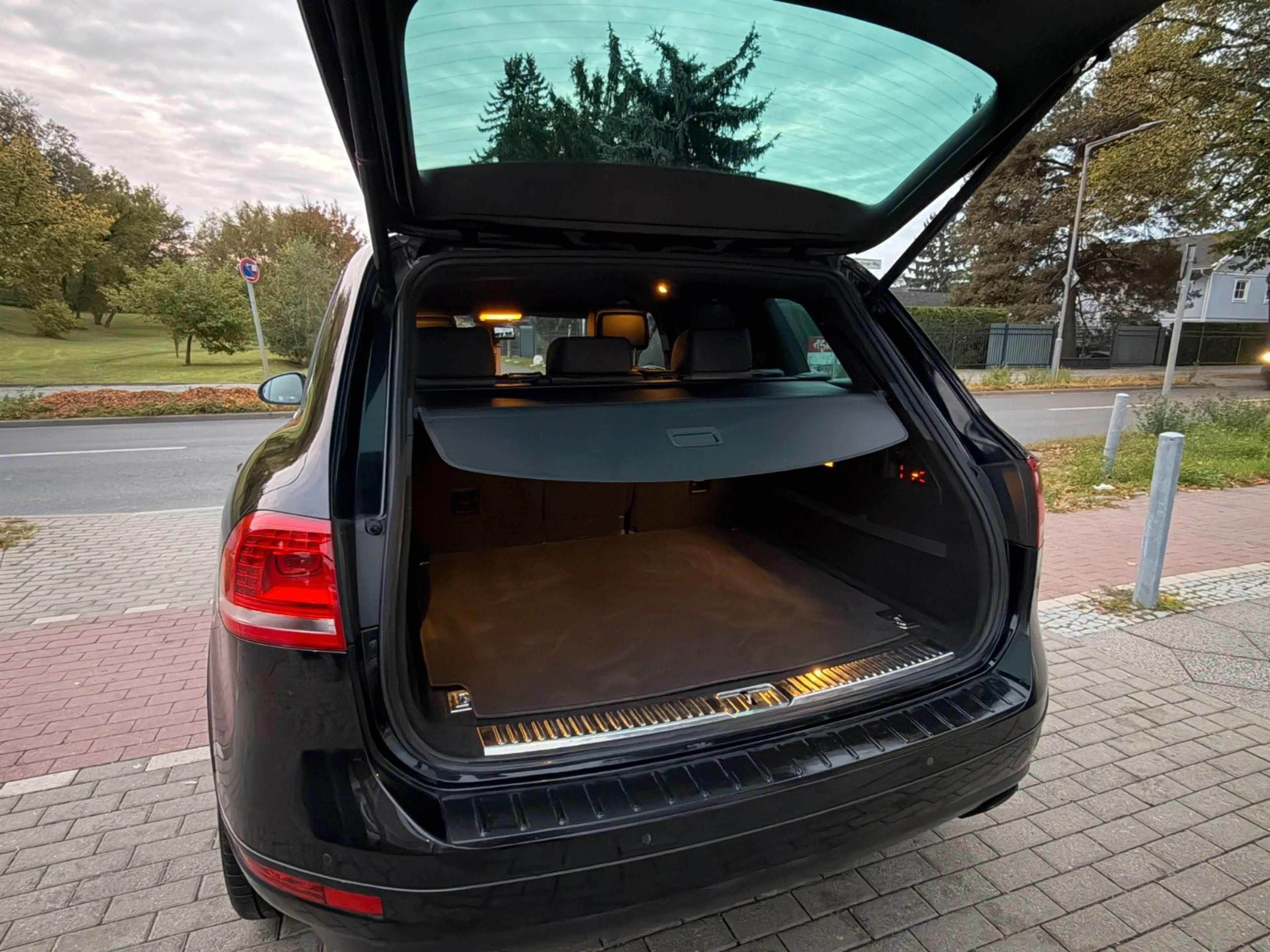 Volkswagen Touareg V8 TDI R-Line*ACC*Navi*AHK*Leder*21"Zoll — photo 11