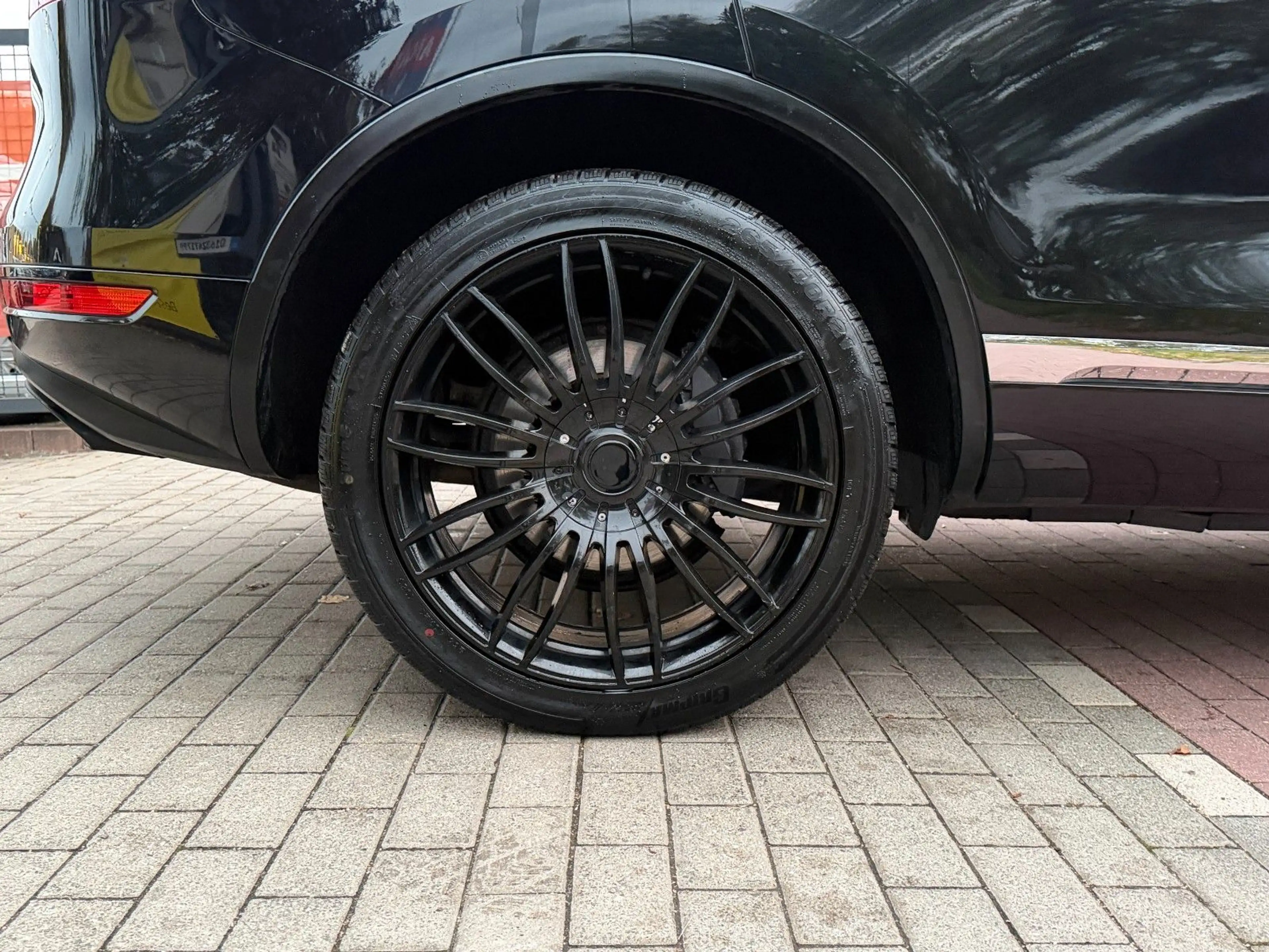 Volkswagen Touareg V8 TDI R-Line*ACC*Navi*AHK*Leder*21"Zoll — photo 9