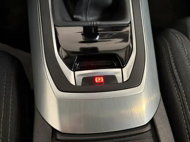 Peugeot 308 view 16