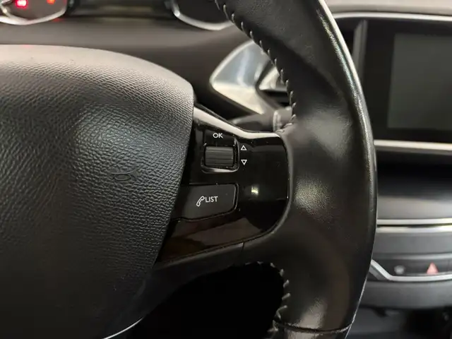 Peugeot 308 SW view 11