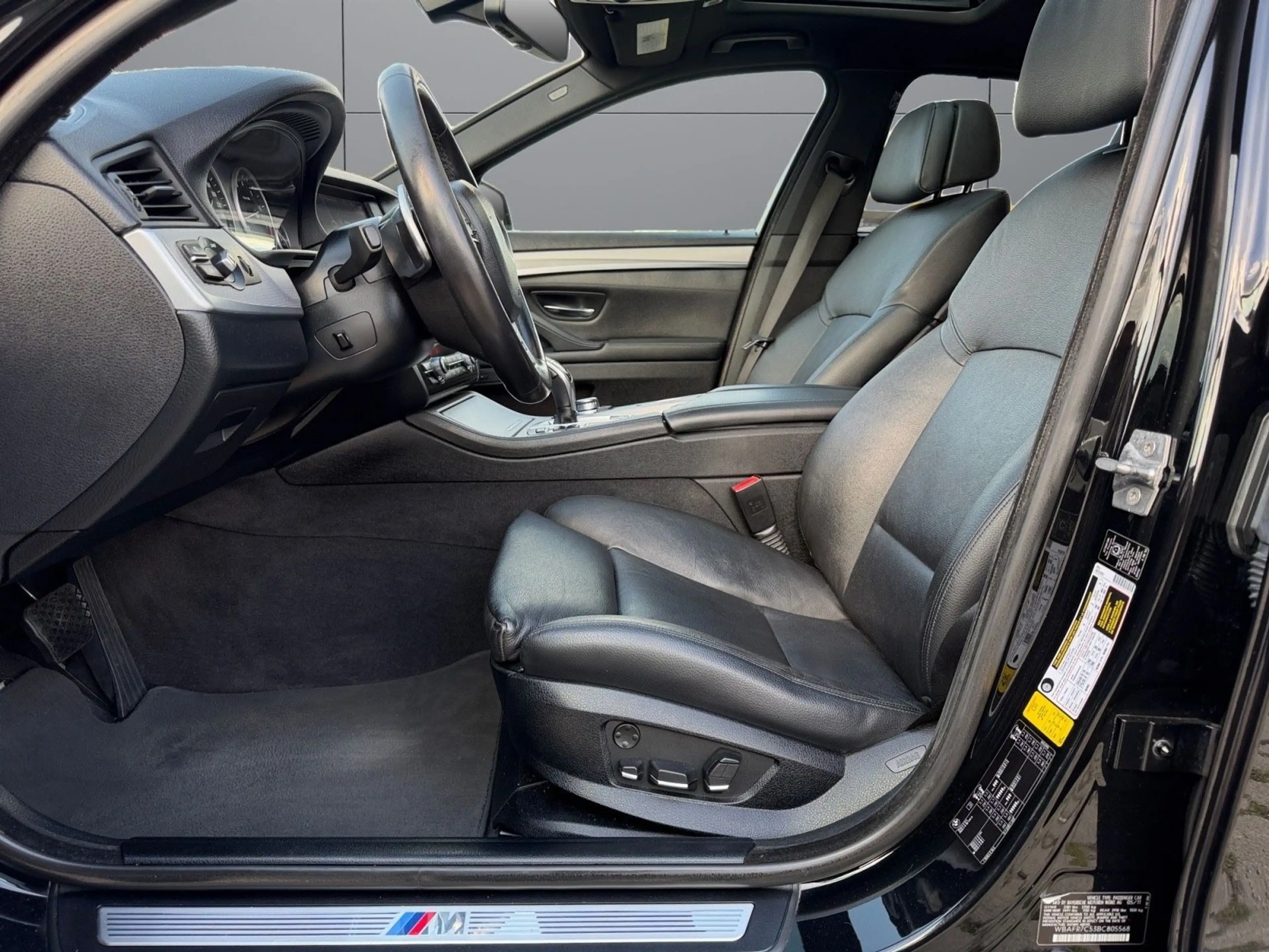 BMW 535 i LIM. M SPORTPAKET, GSD, LEDER, KAMERA, SOFT — photo 9