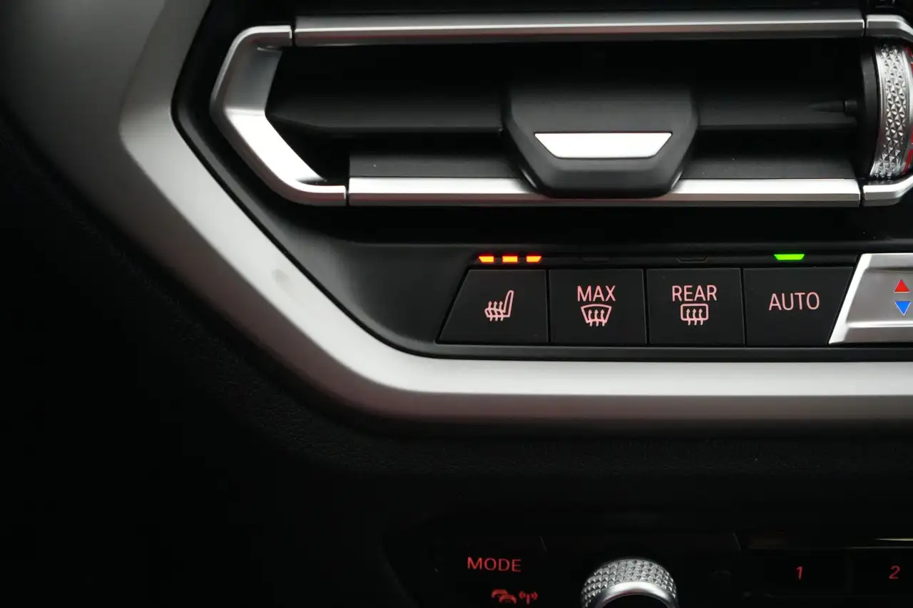 BMW 3 Series Mazda3 318d Business LEDER/CUIR LED GPS PDC Keyles, миниатюра 27