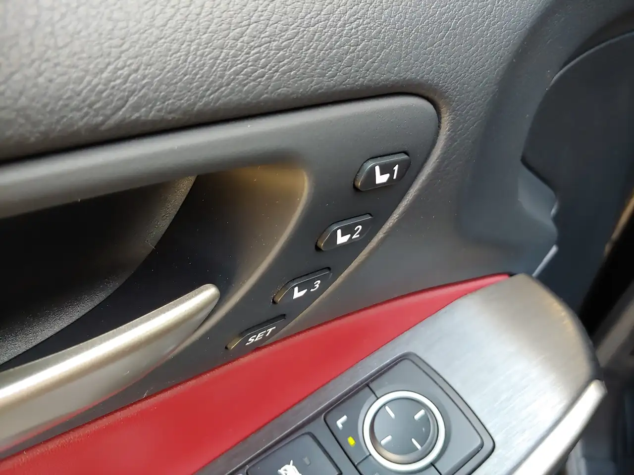 Lexus IS photo Lexus IS