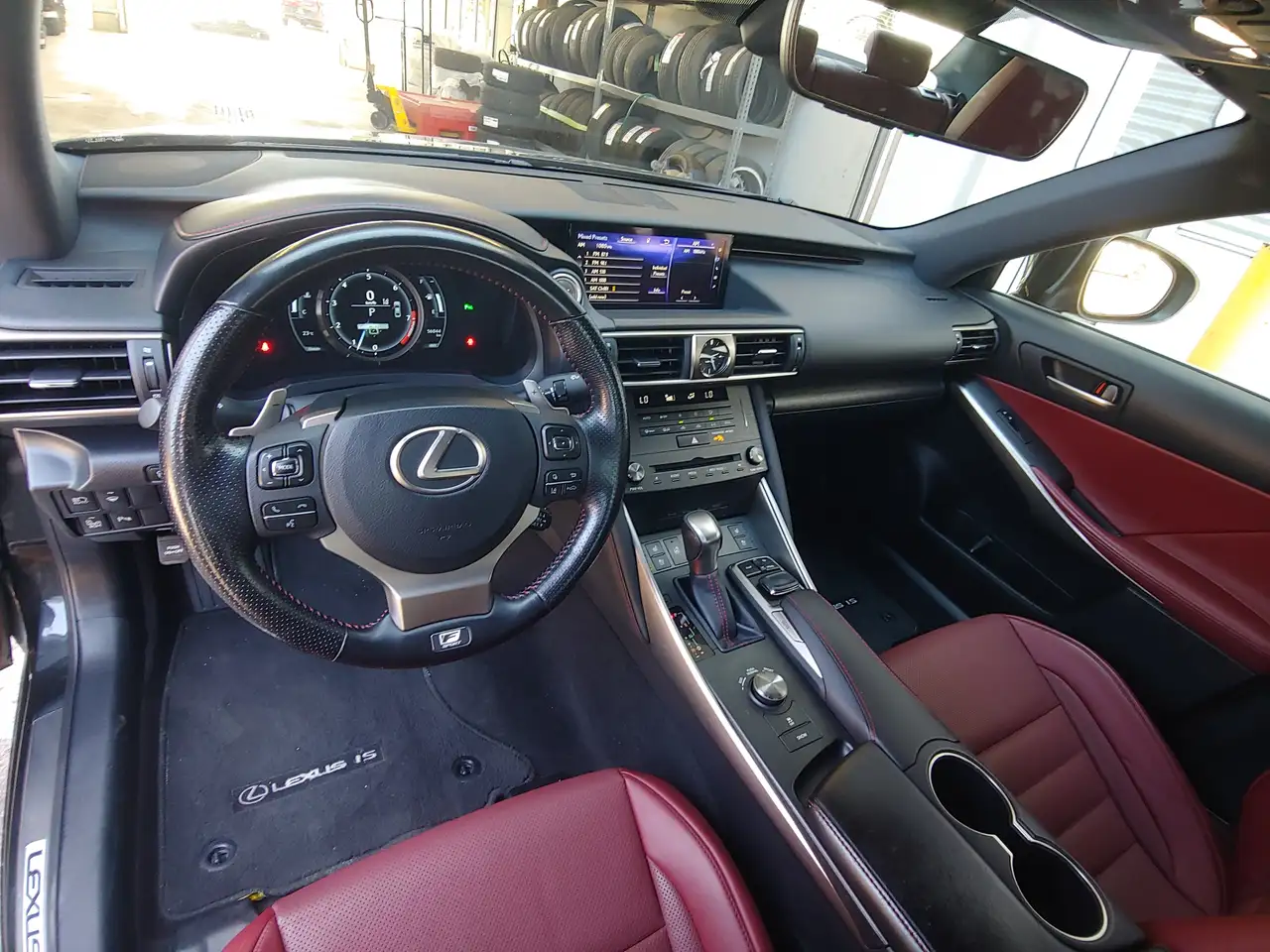 Lexus IS photo Lexus IS