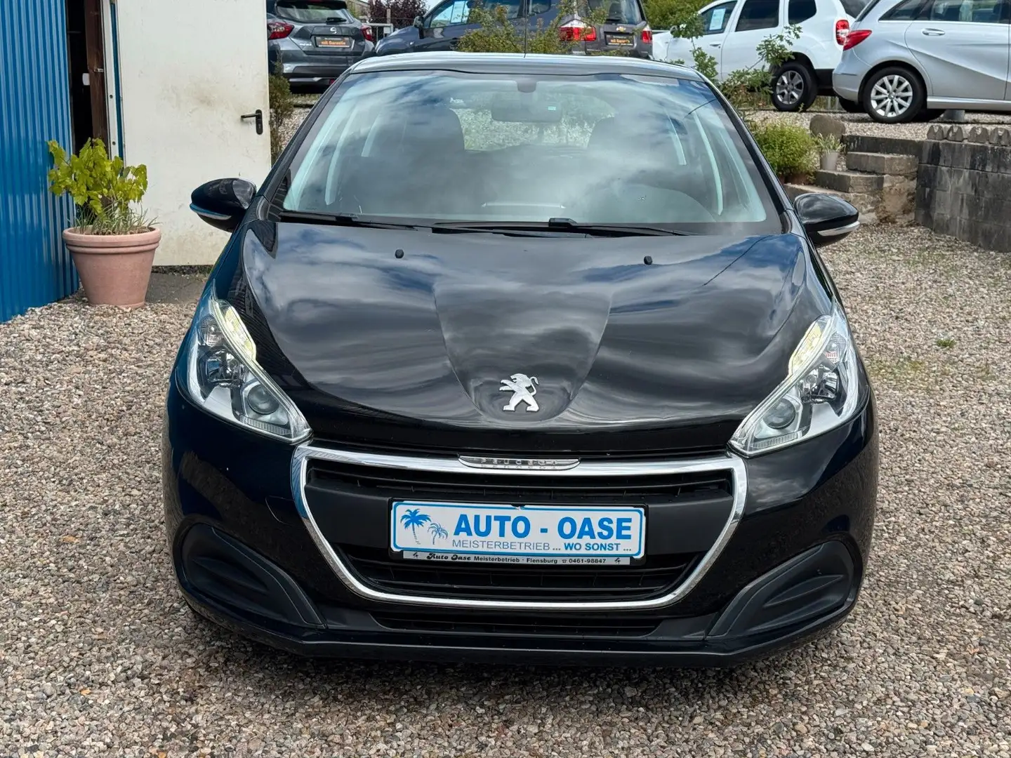 Peugeot 208 **Active**AHK**SHZ**Klima**Tempomat** Schwarz - 2