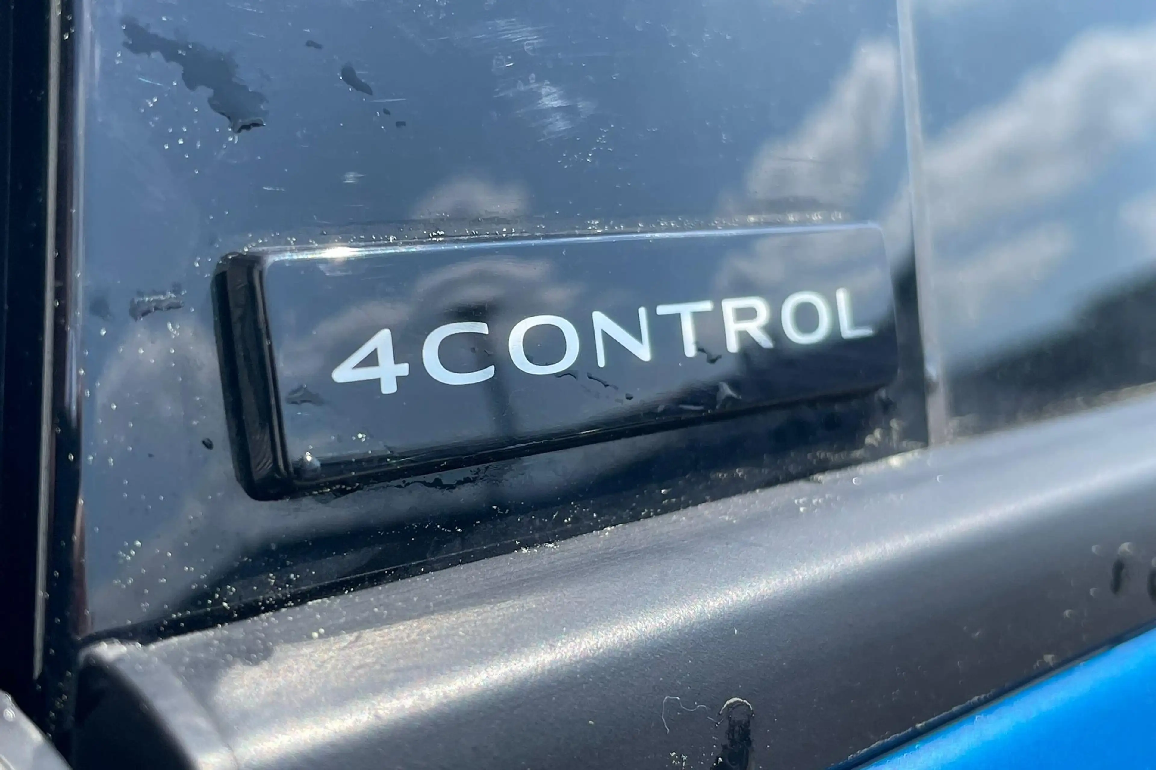 Renault Rafale E-Tech 4x4 plug-in hybrid 300 atelier Alpine — photo 10