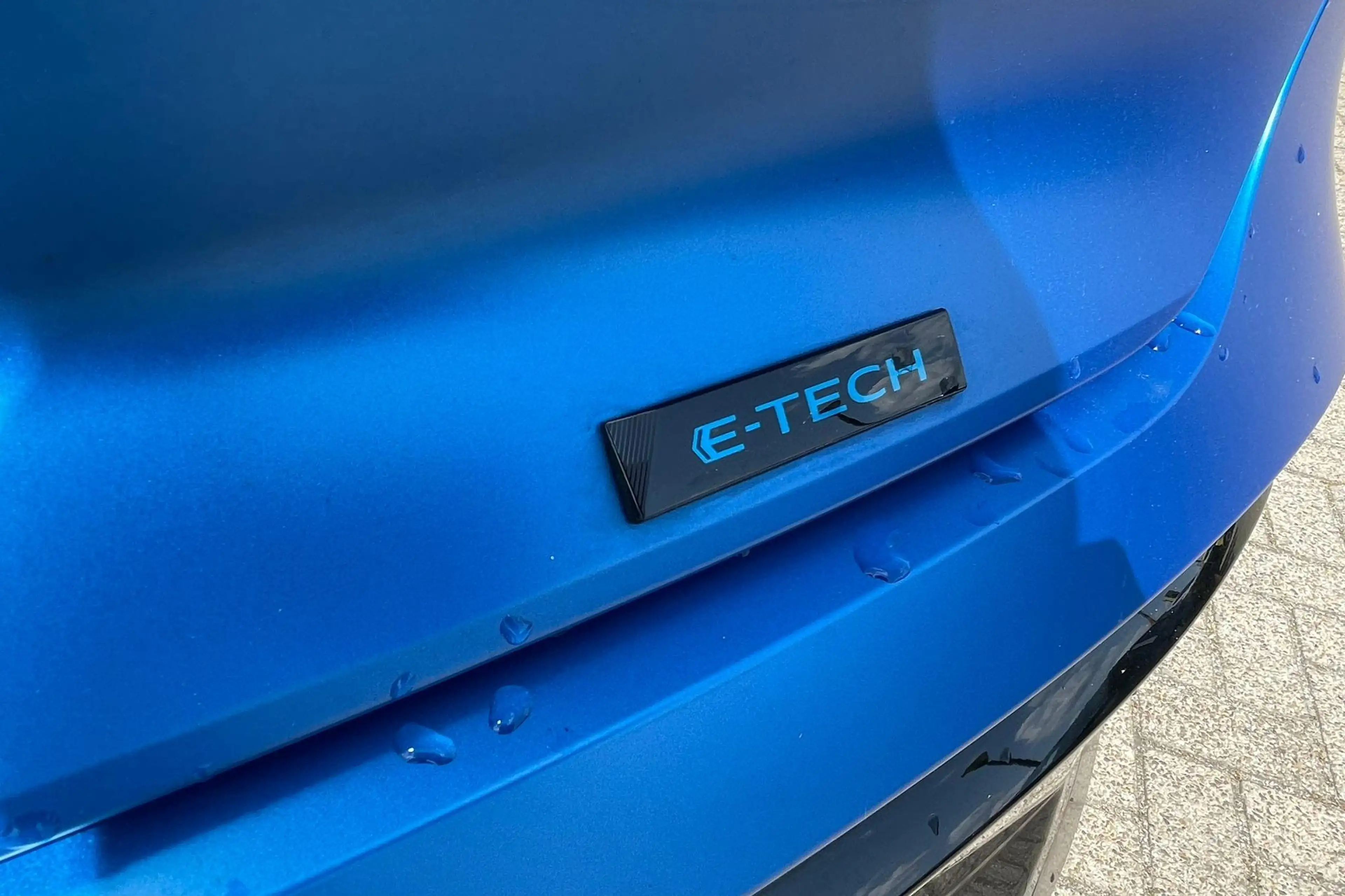 Renault Rafale E-Tech 4x4 plug-in hybrid 300 atelier Alpine — photo 12