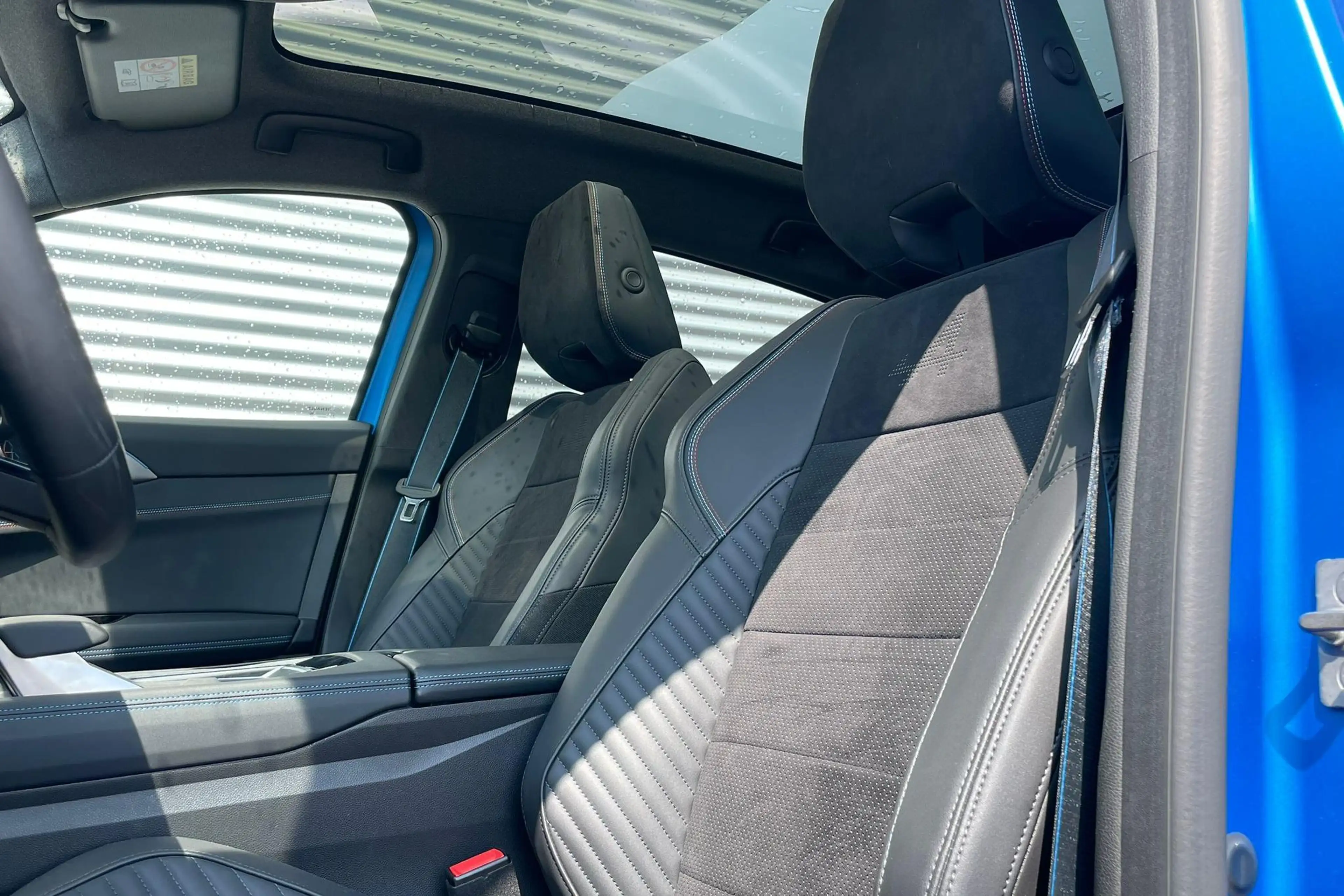 Renault Rafale E-Tech 4x4 plug-in hybrid 300 atelier Alpine — photo 9