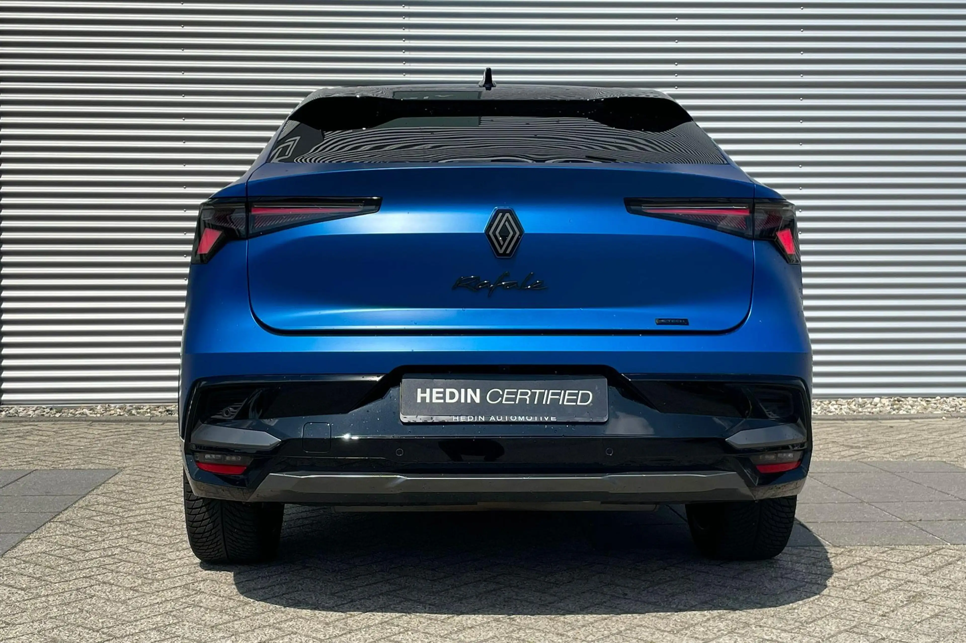 Renault Rafale E-Tech 4x4 plug-in hybrid 300 atelier Alpine — photo 8