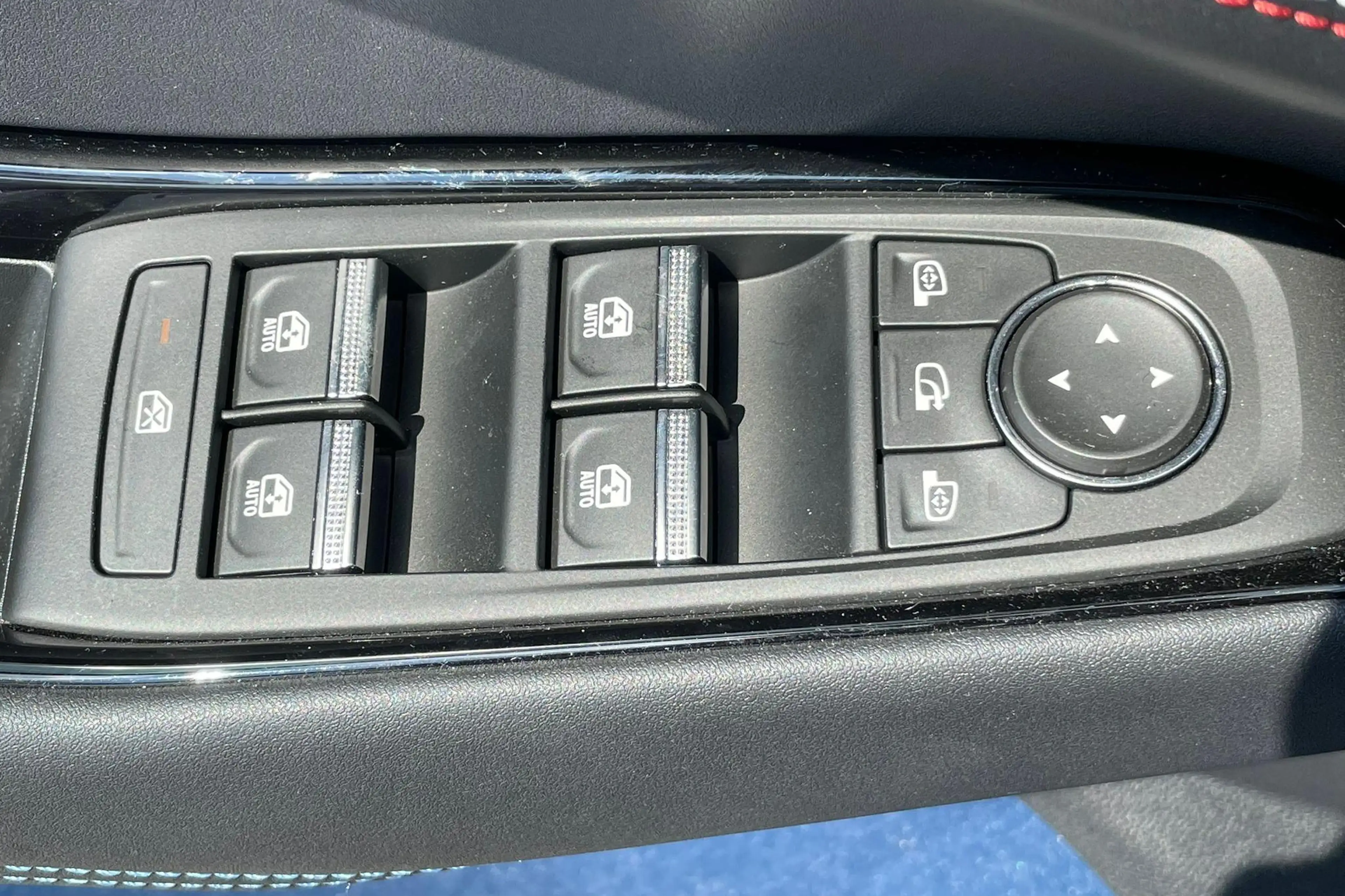 Renault Rafale E-Tech 4x4 plug-in hybrid 300 atelier Alpine — photo 14