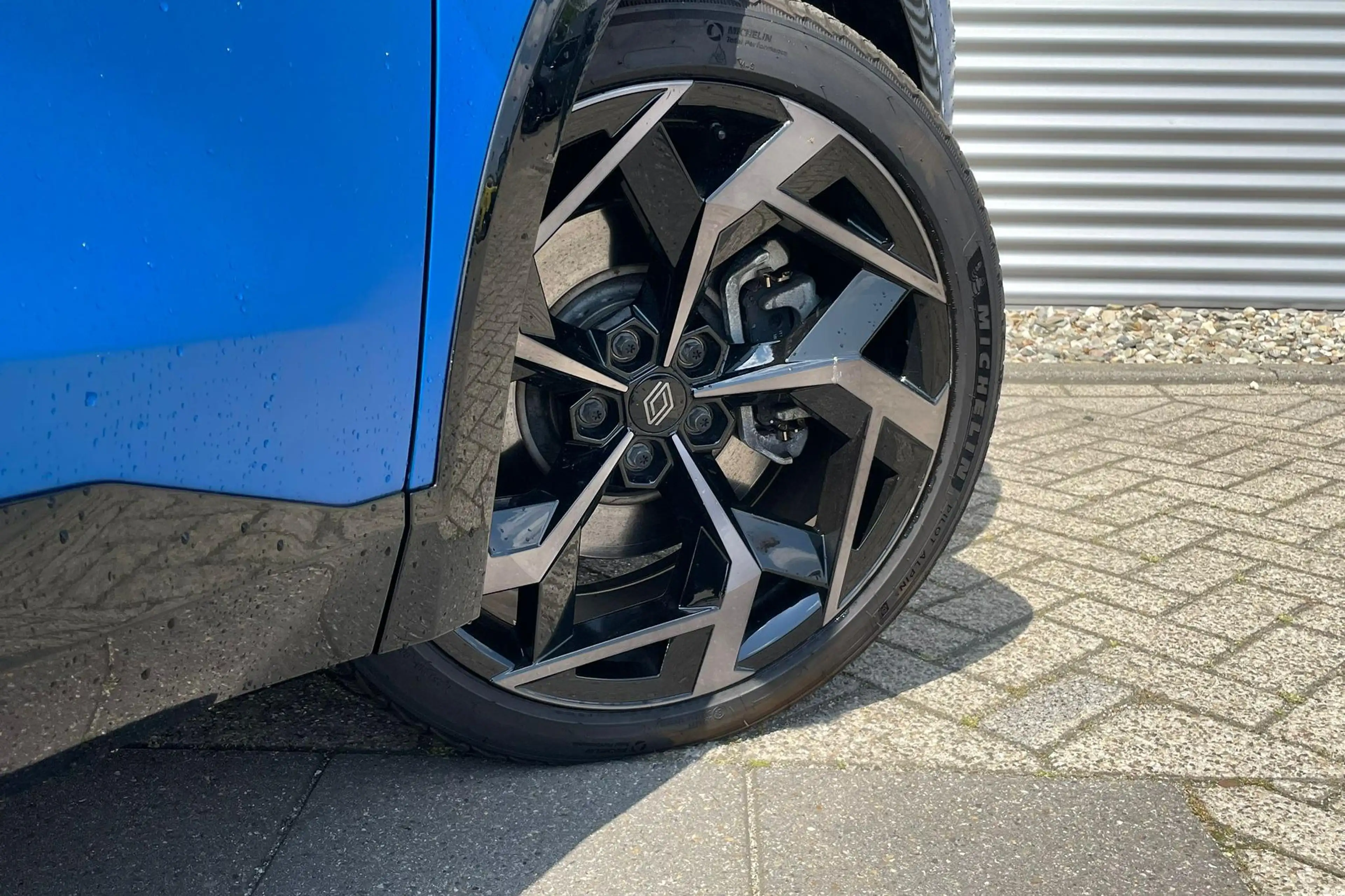 Renault Rafale E-Tech 4x4 plug-in hybrid 300 atelier Alpine — photo 5