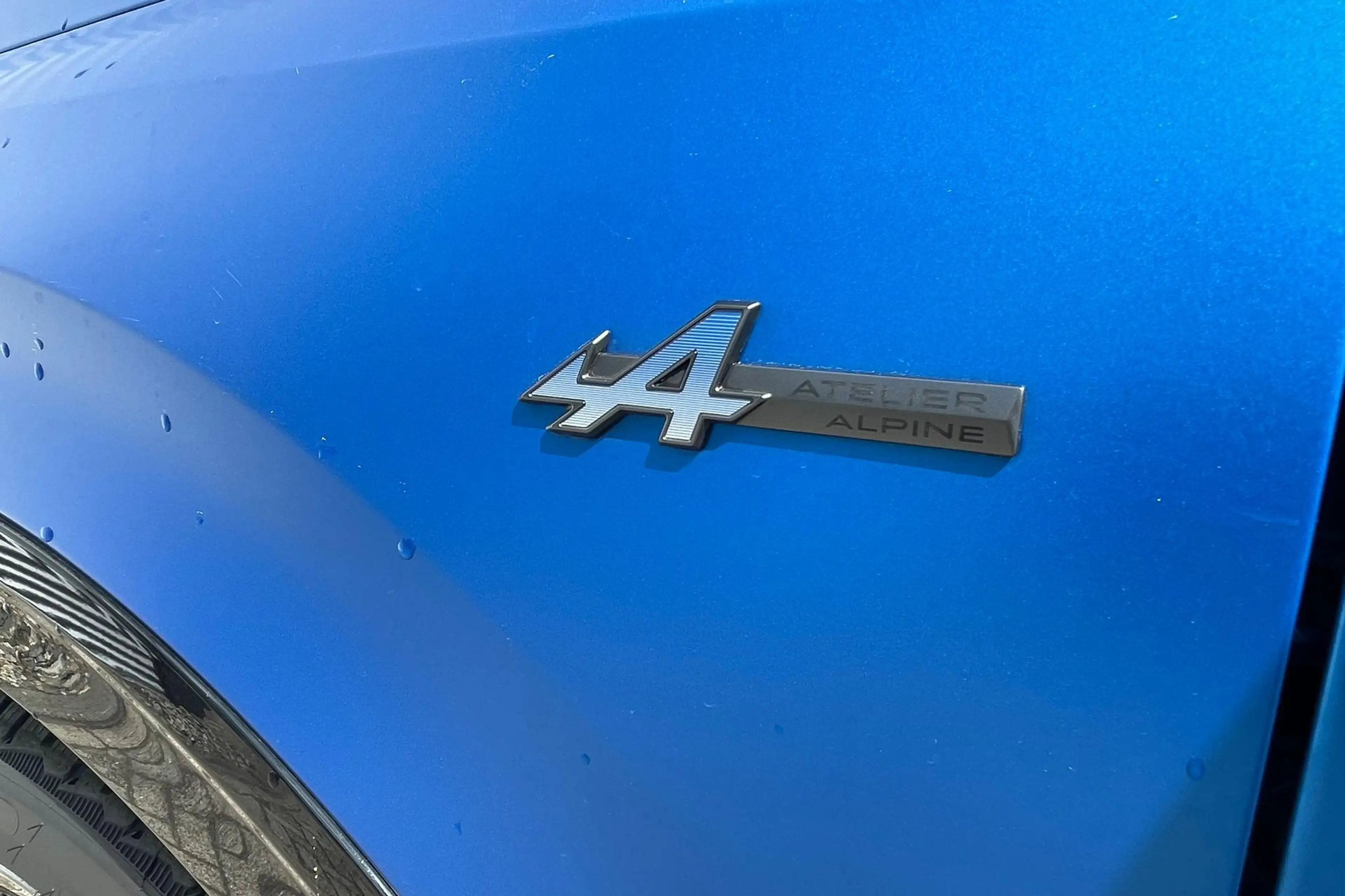 Renault Rafale E-Tech 4x4 plug-in hybrid 300 atelier Alpine — photo 11