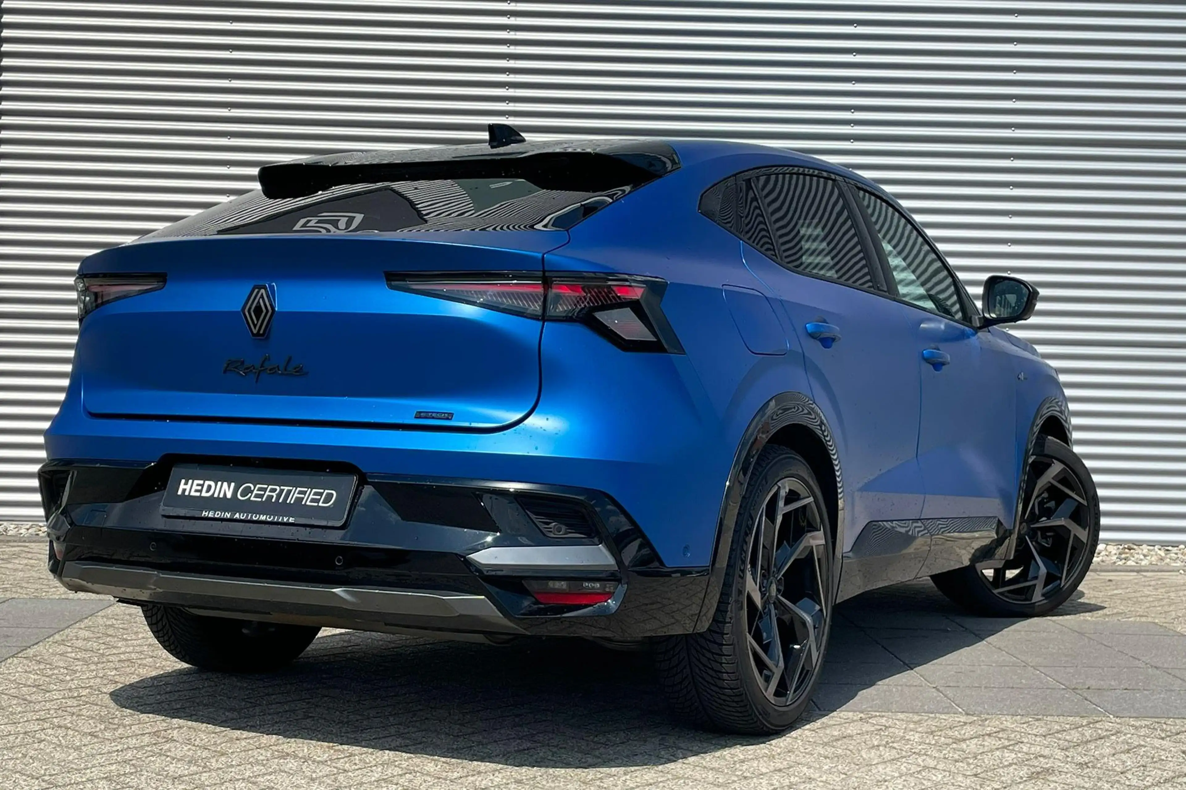 Renault Rafale E-Tech 4x4 plug-in hybrid 300 atelier Alpine — photo 2