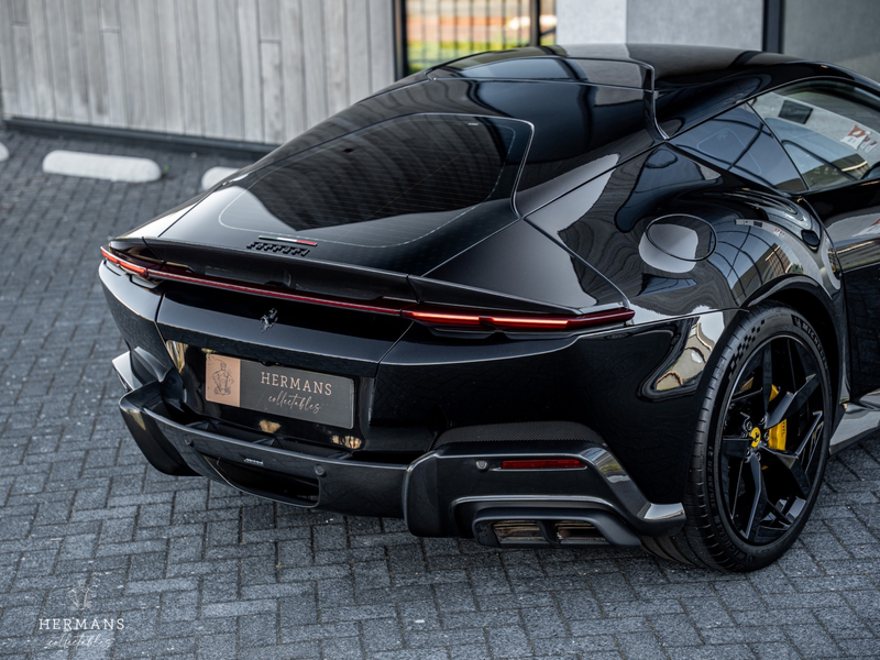 Ferrari 12 Cilindri 6.5 V12 / Full Carbon / Passenger / Lift / Pano / — photo 12