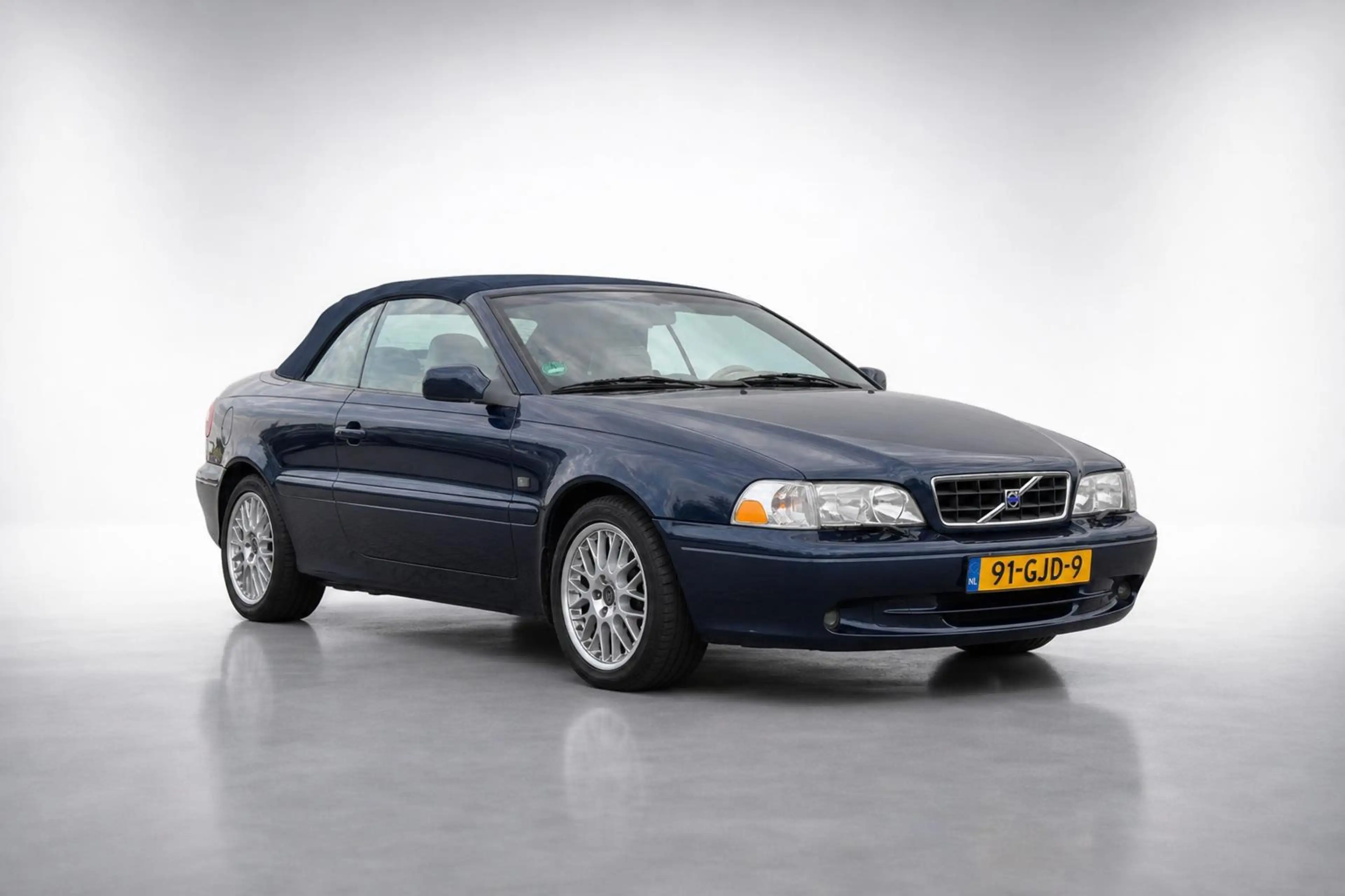 Volvo C70 Convertible 2.0 T - 5 cilinder|zeer goede staat|on — photo 2