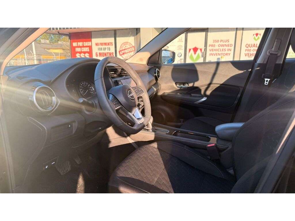 2024 Nissan Kicks — view 7