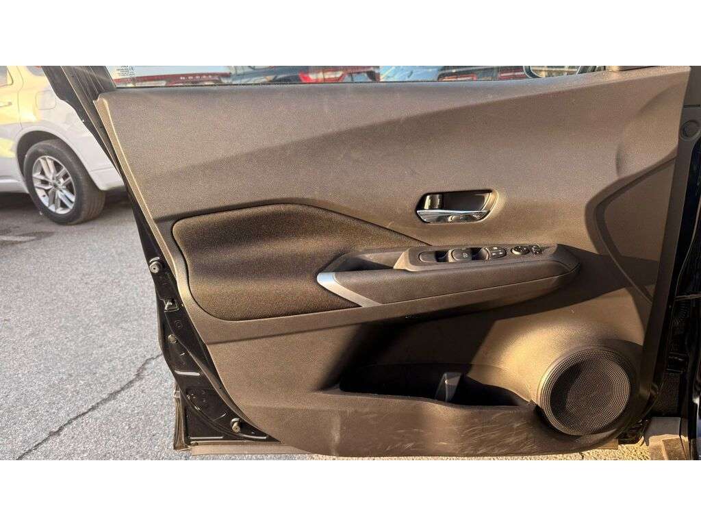 2024 Nissan Kicks — view 12