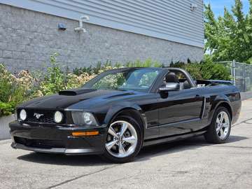 GT CONVERTIBLE-V8-5 SPEED MANUAL-CERTIFIED