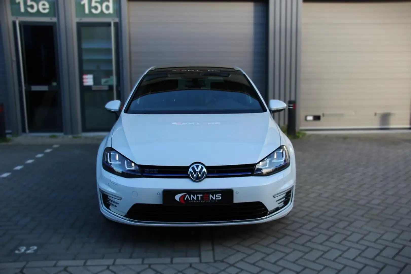 Volkswagen Golf GTE 1.4 TSI Panorama | Full options Wit - 2