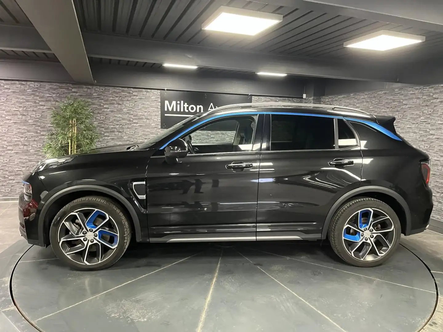 Lynk & Co 01 PHEV 1.5 - 261 - DCTH 7  SUV Noir - 2