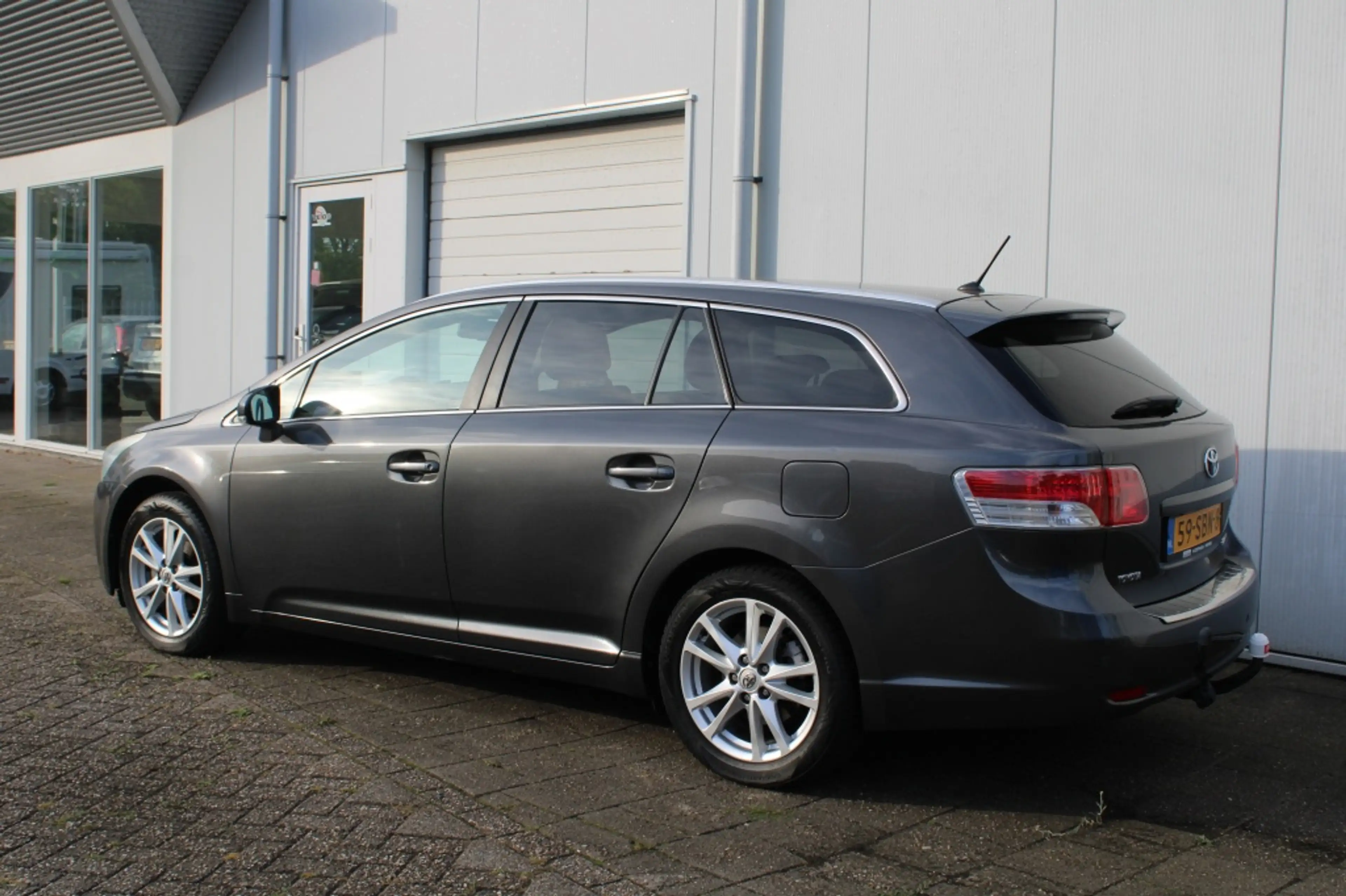 Toyota Avensis Wagon 2.0 VVTi Business — photo 2
