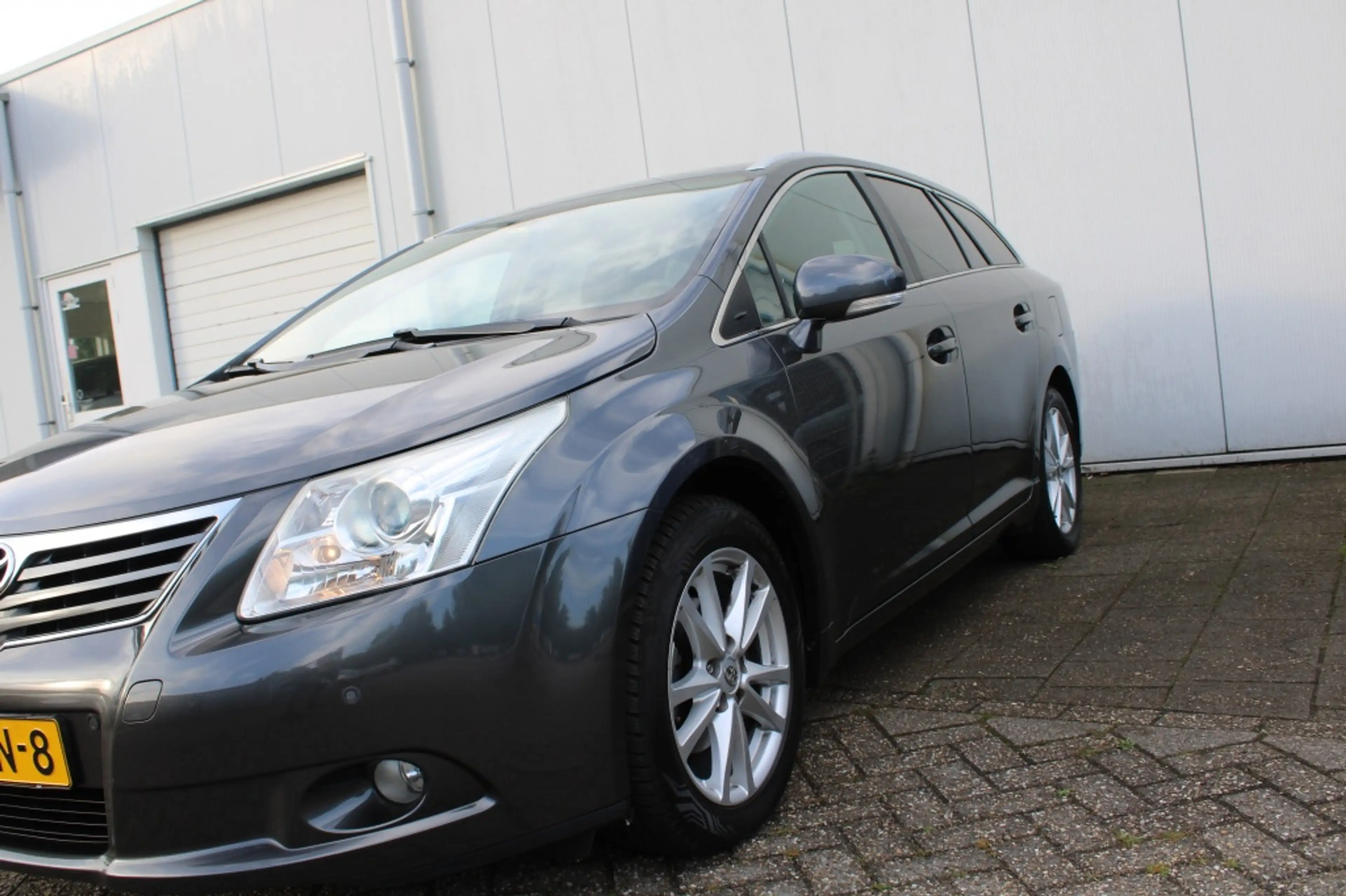 Toyota Avensis Wagon 2.0 VVTi Business — photo 8