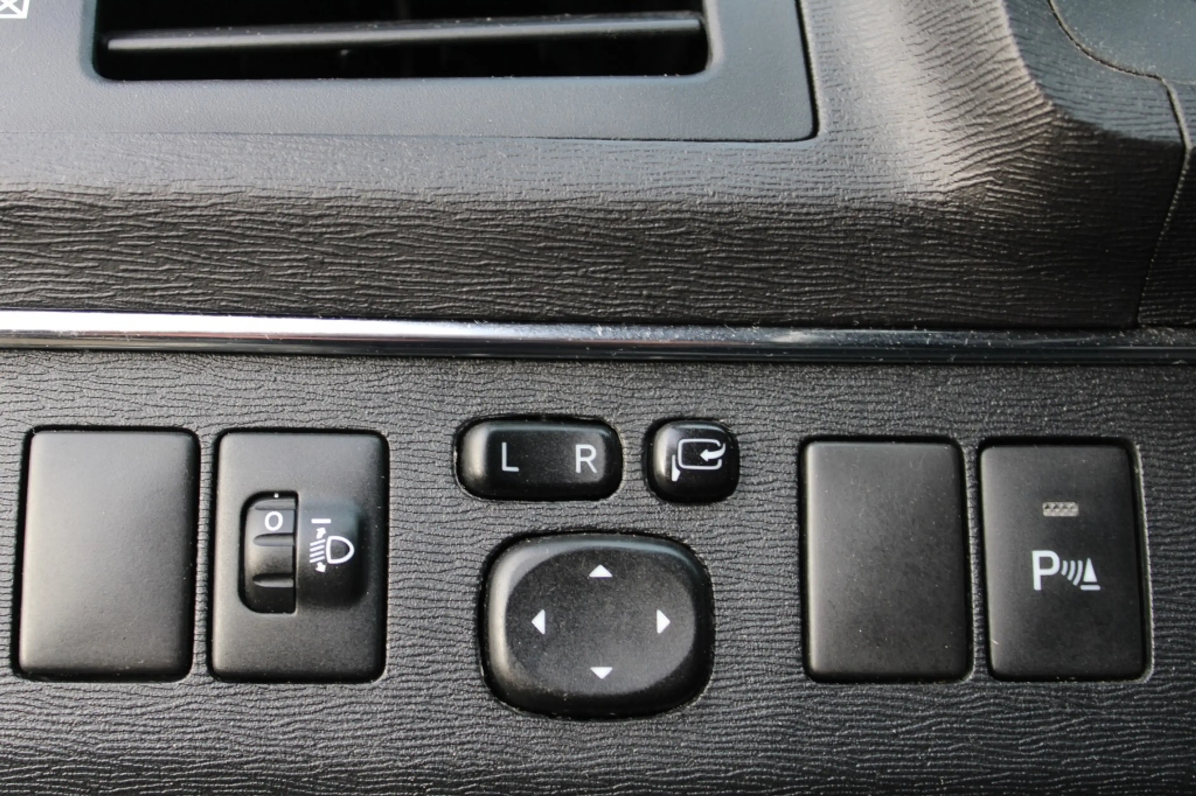 Toyota Avensis Wagon 2.0 VVTi Business — photo 19