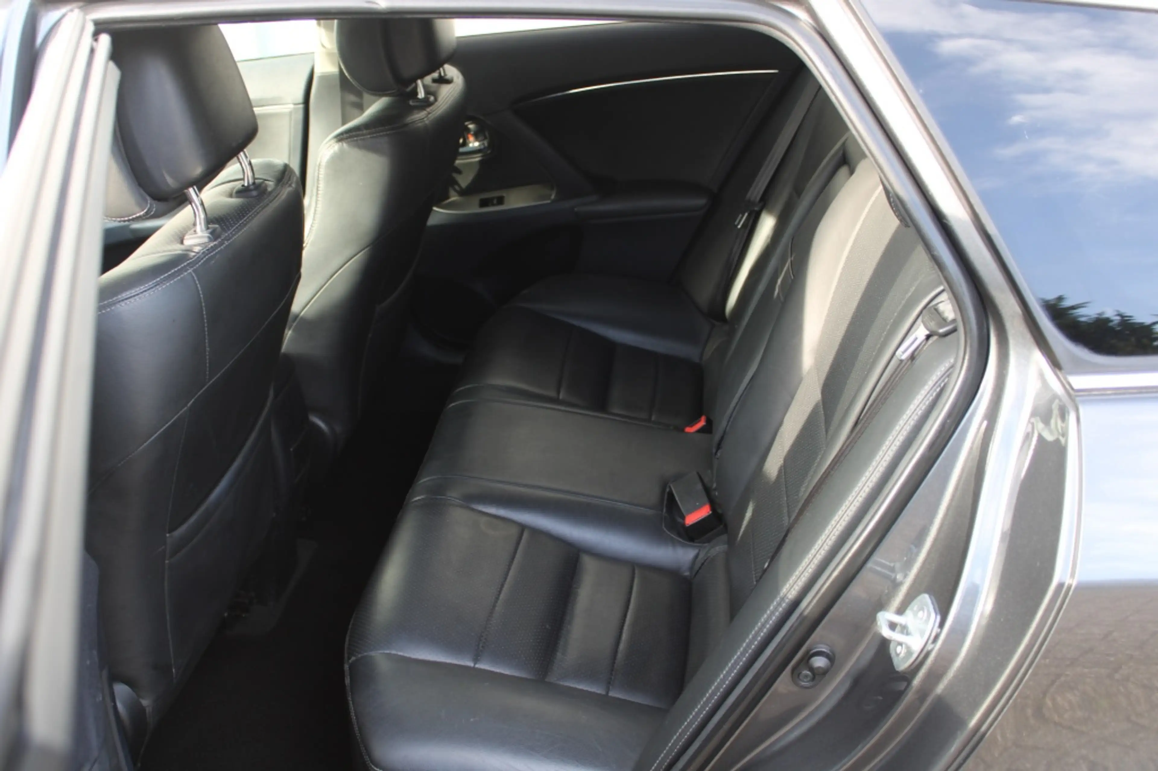 Toyota Avensis Wagon 2.0 VVTi Business — photo 10