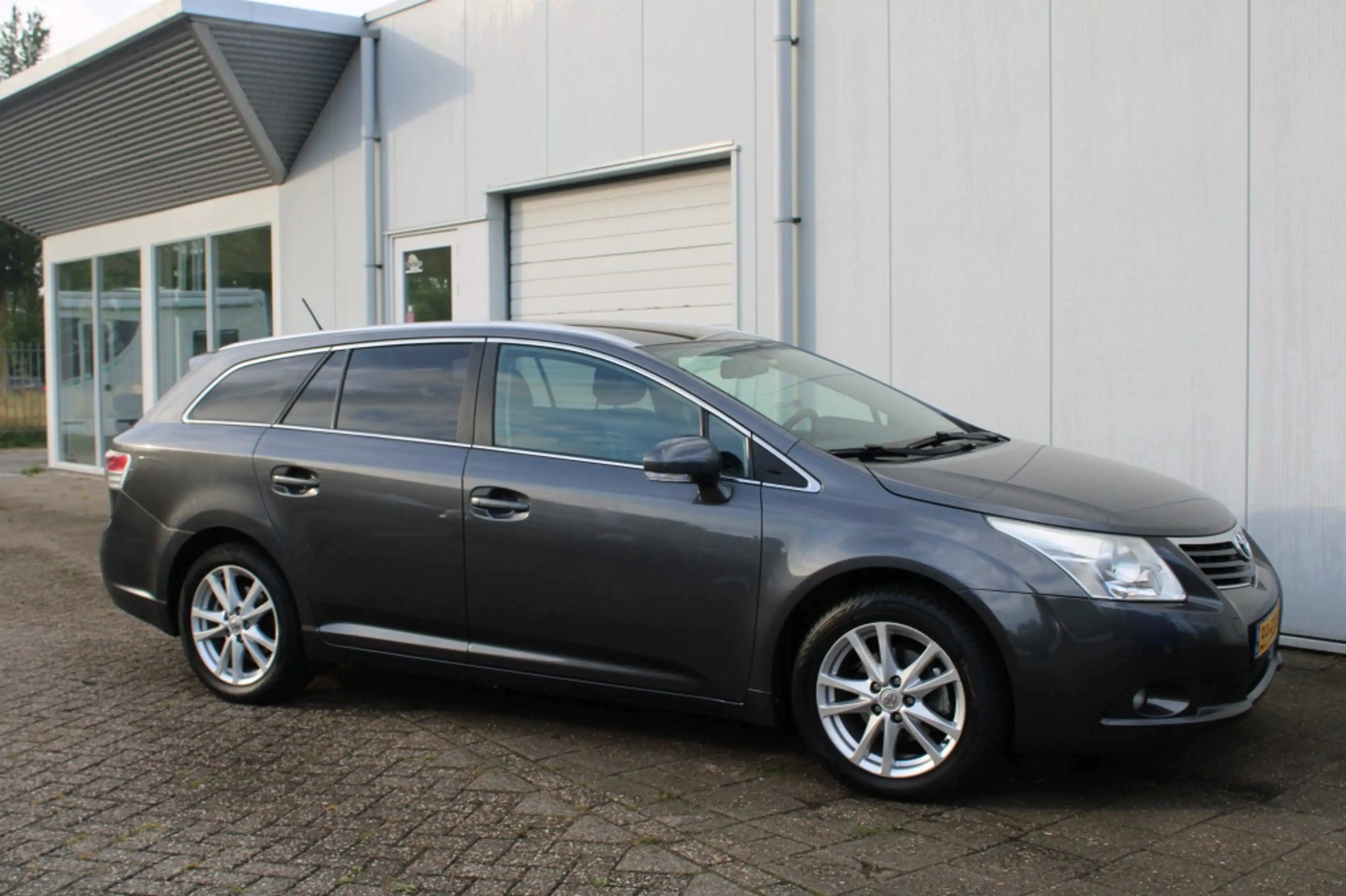 Toyota Avensis Wagon 2.0 VVTi Business — photo 4