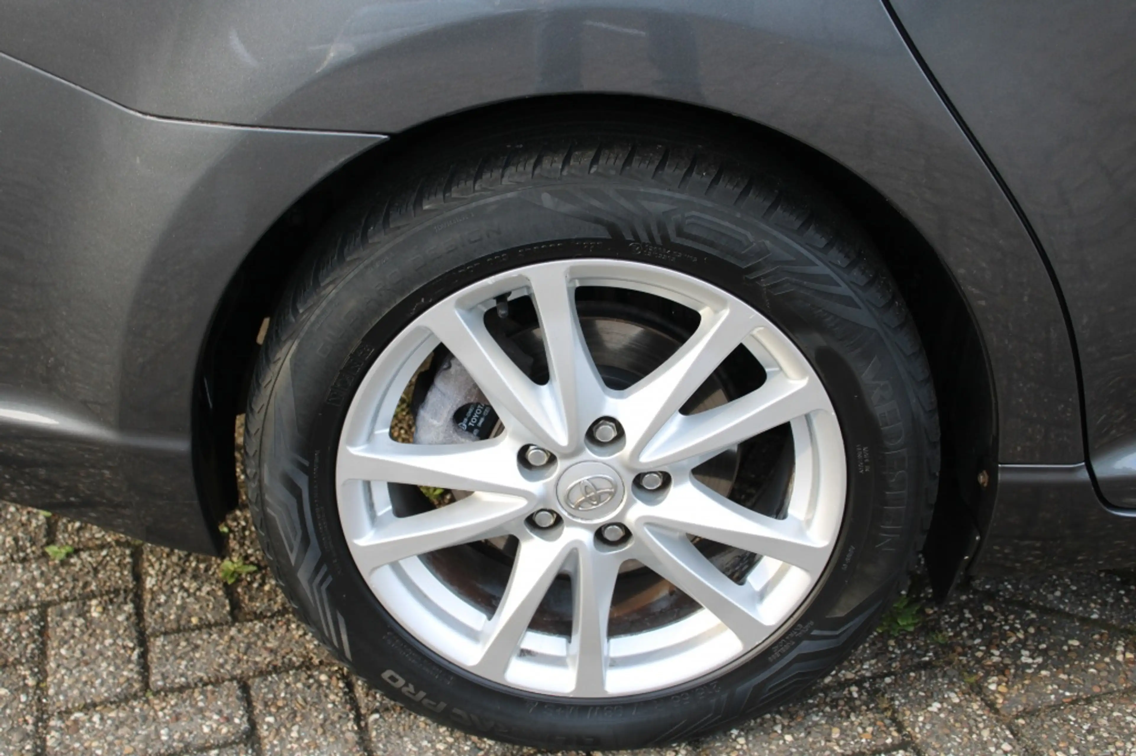 Toyota Avensis Wagon 2.0 VVTi Business — photo 5