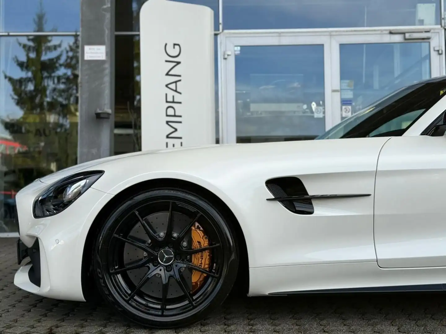 Mercedes-Benz AMG GT Coupe/DIAMANT/BURMESTER/KERAMIK/PERFOR/ Weiß - 2