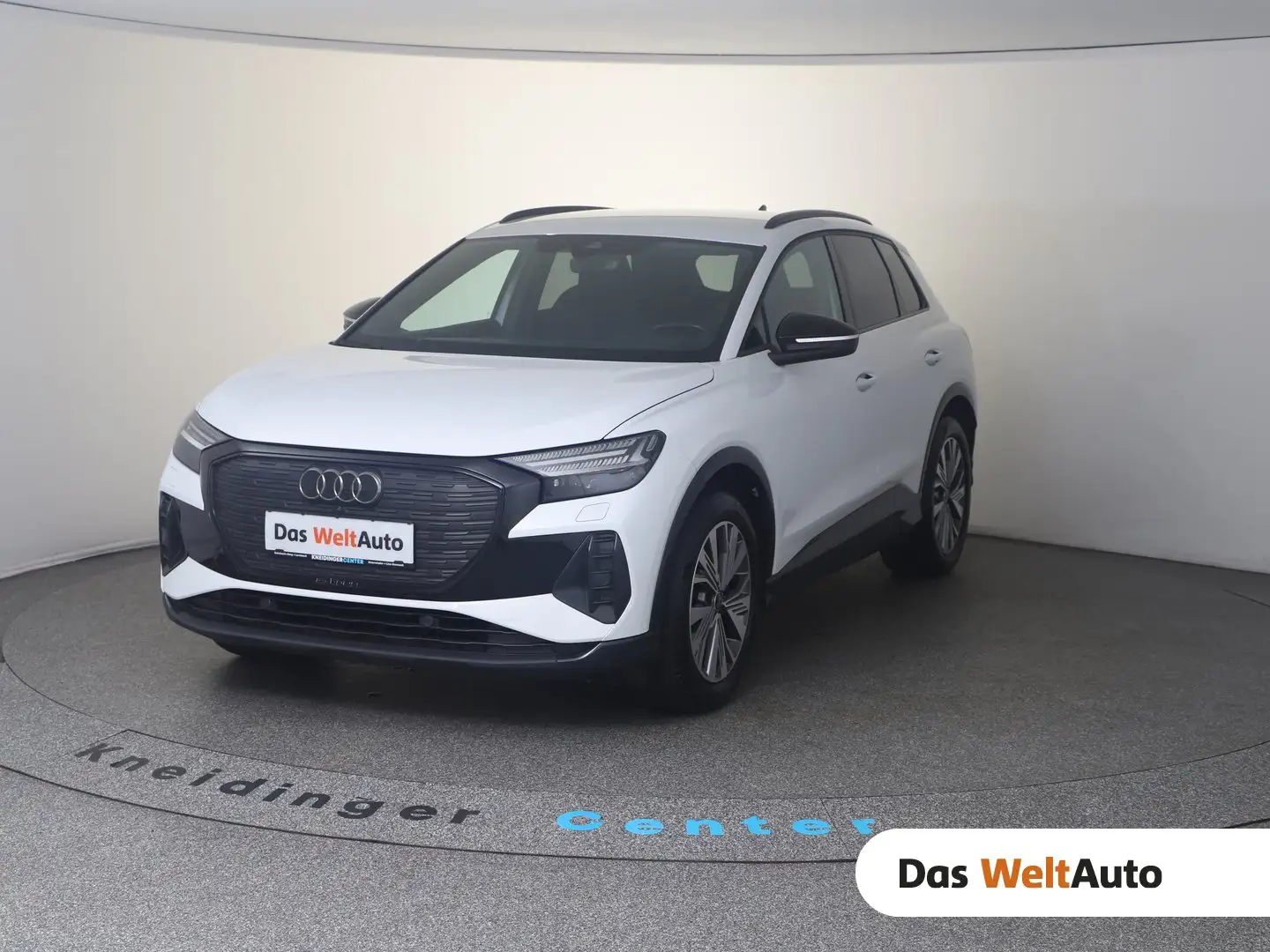Audi Q4 e-tron Audi Q4 45 e-tron quattro Weiß - 1