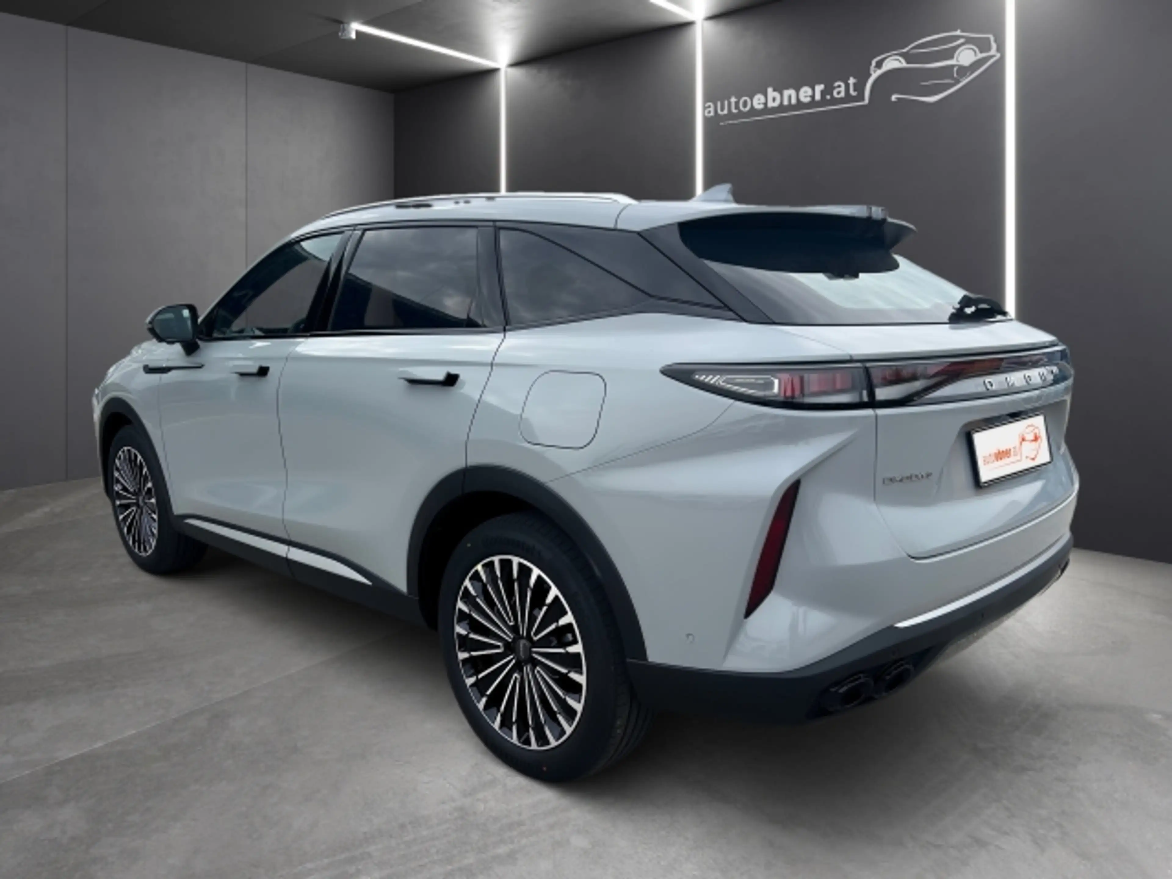 Omoda 9 Omoda 9 Plug-In Hybrid mit SHS und Allrad — photo 7