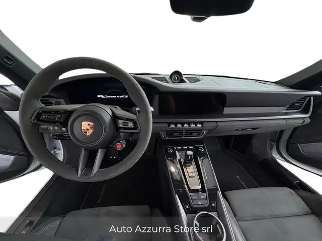 Porsche 911 view 12