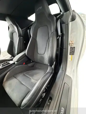 Porsche 911 view 10