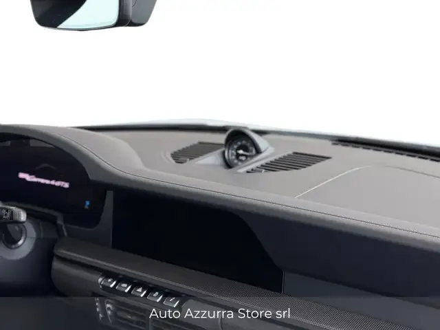 Porsche 911 view 15