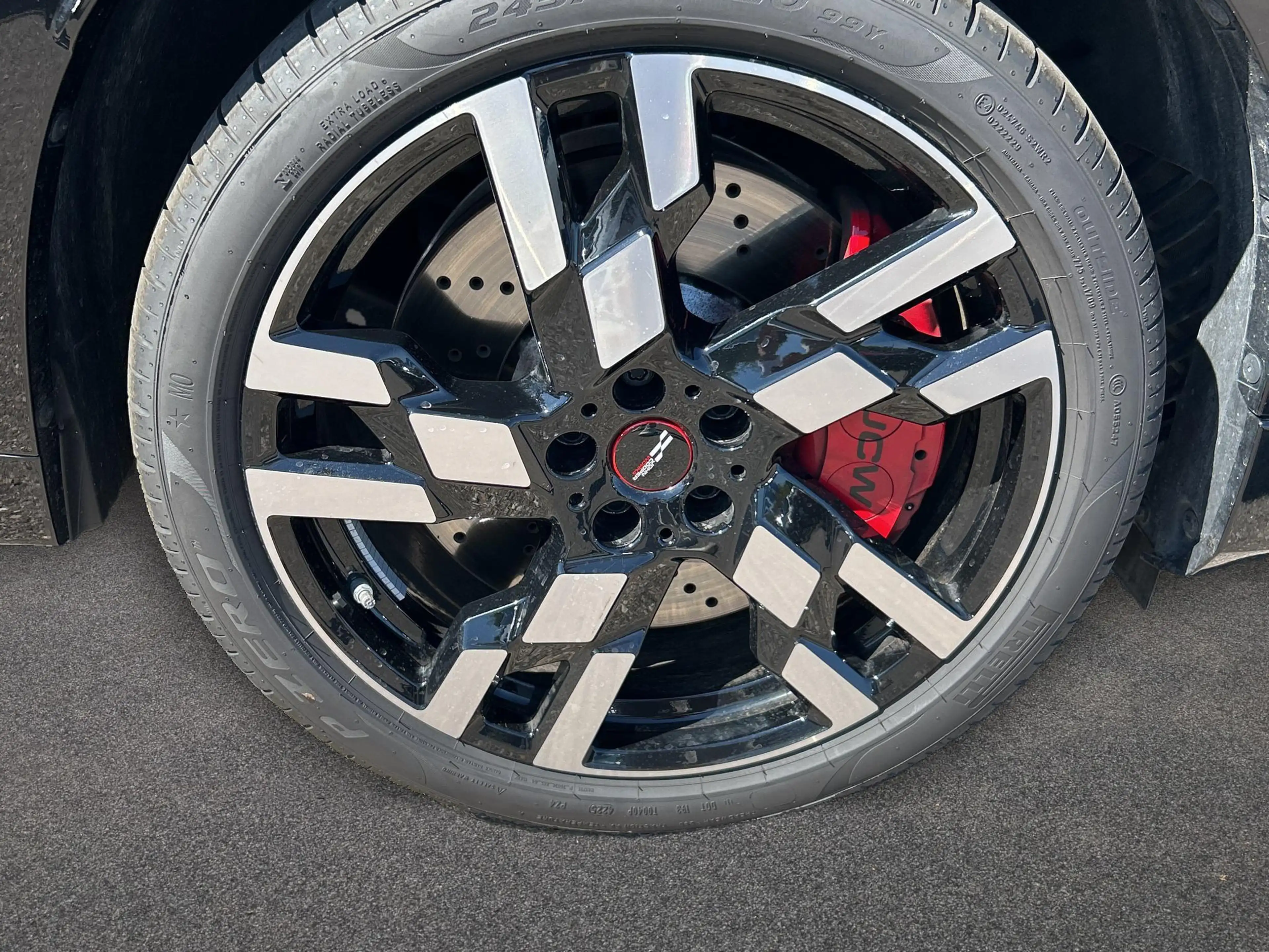 MINI JCW Countryman All4 John Cooper Works Trim — photo 9