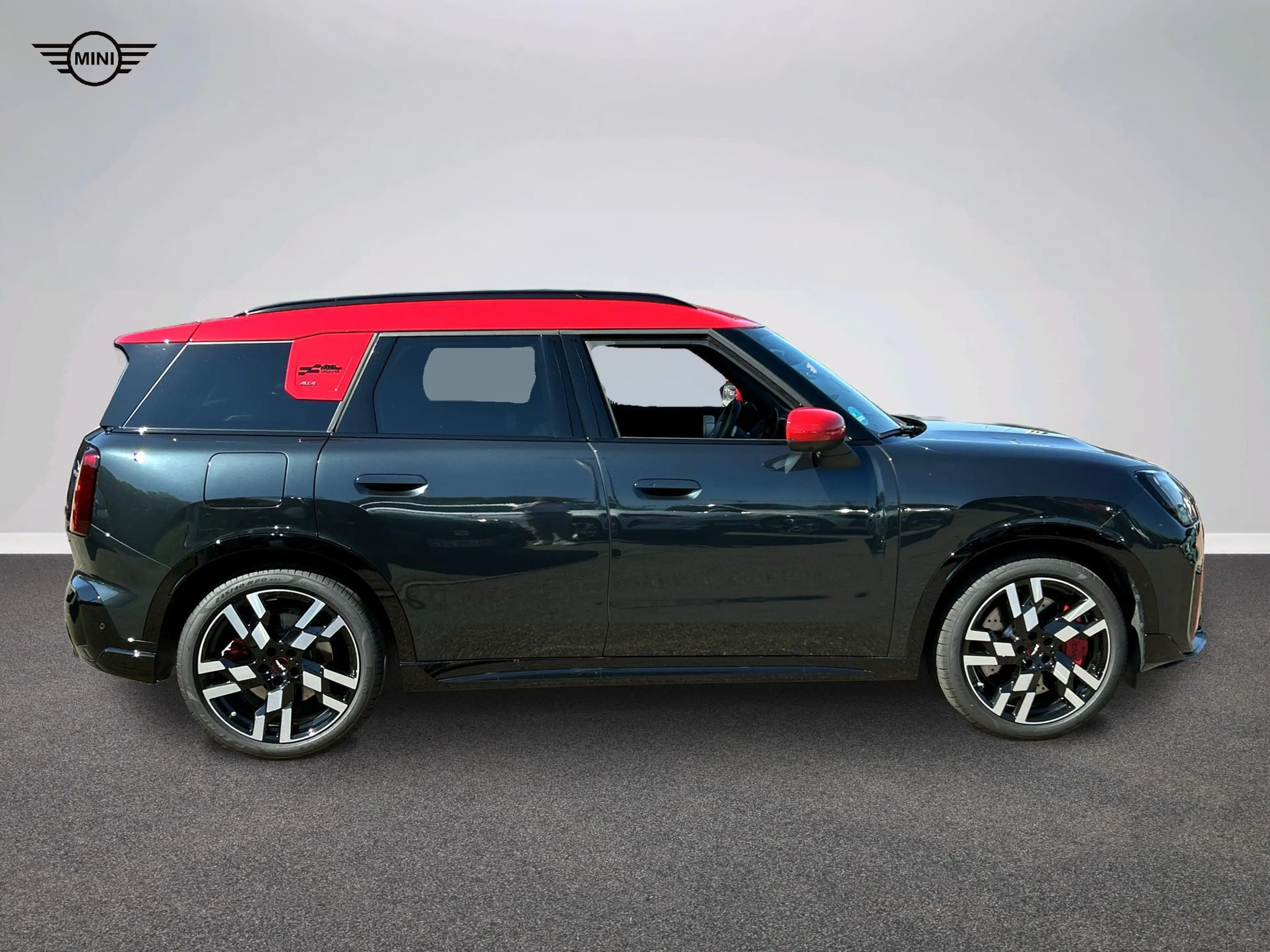 MINI JCW Countryman All4 John Cooper Works Trim — photo 2