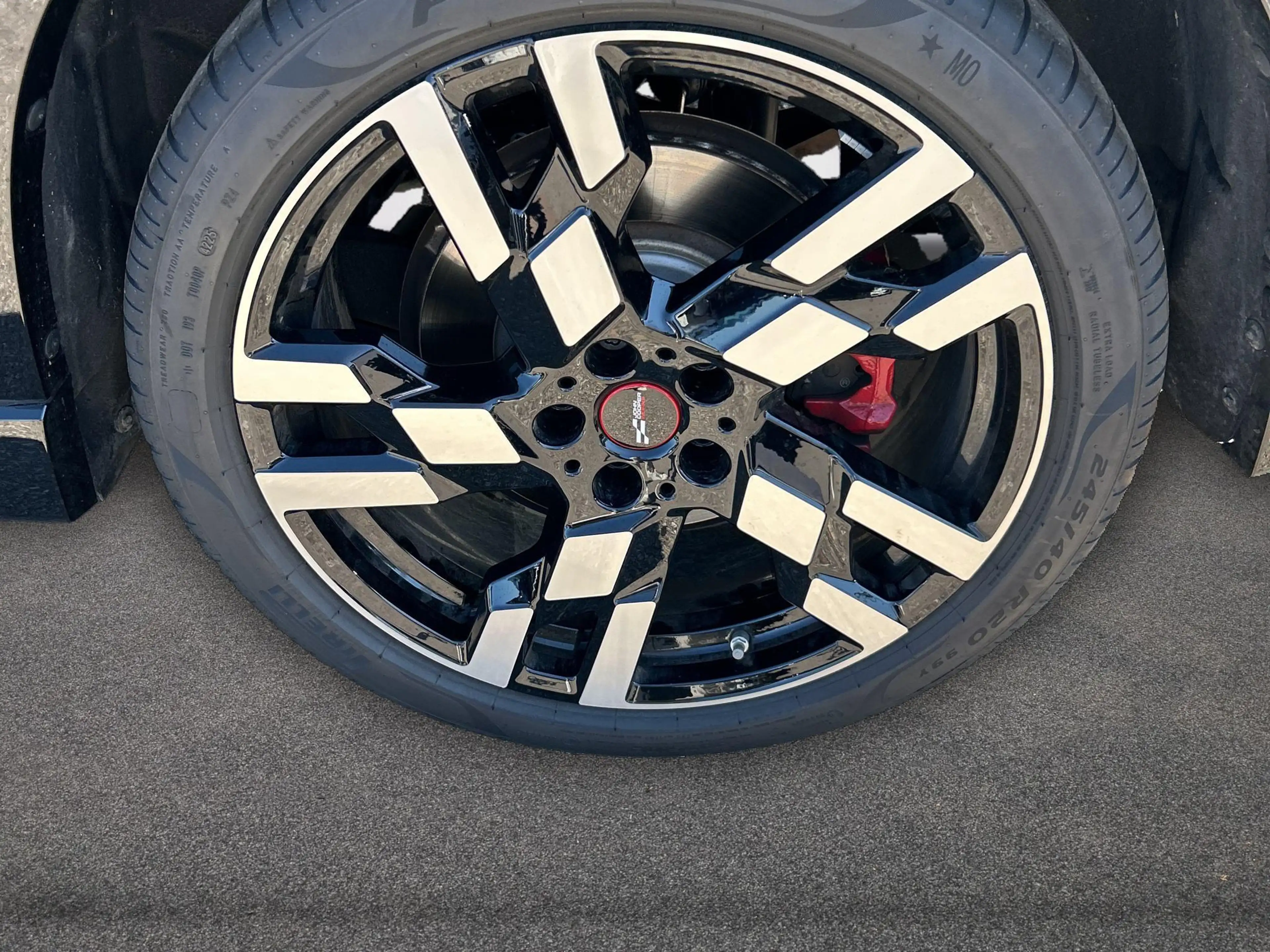 MINI JCW Countryman All4 John Cooper Works Trim — photo 8