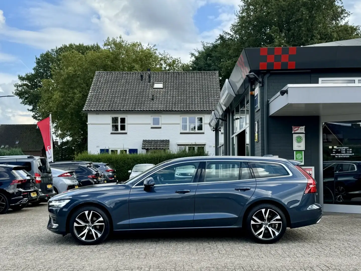 Volvo V60 2.0 B4 197PK Inscription Leder Adaptive-cruise Sto Azul - 2
