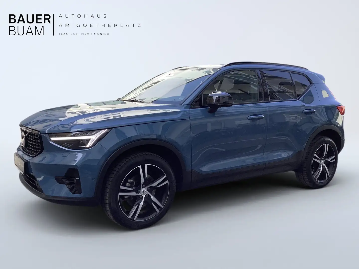 Volvo XC40 Plus Dark 2WD Bleu - 1