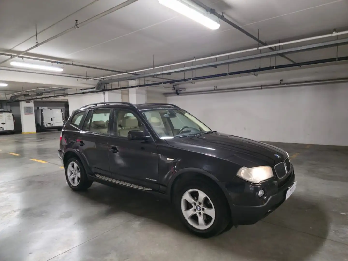 BMW X3 xDrive20d Futura Zwart - 2