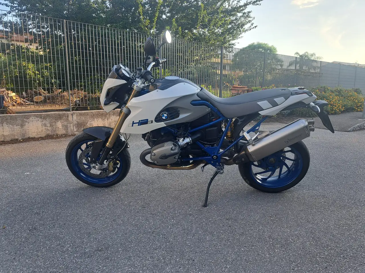 BMW HP2